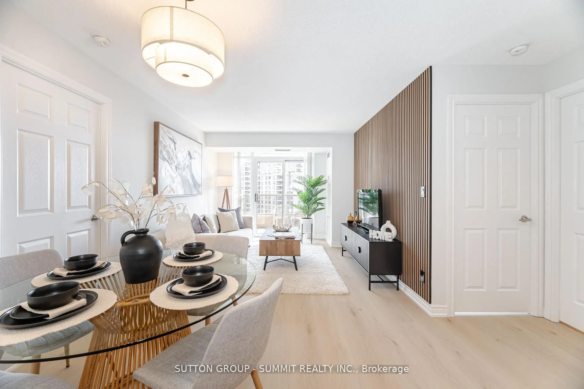 310 BURNHAMTHORPE Road W, #2310