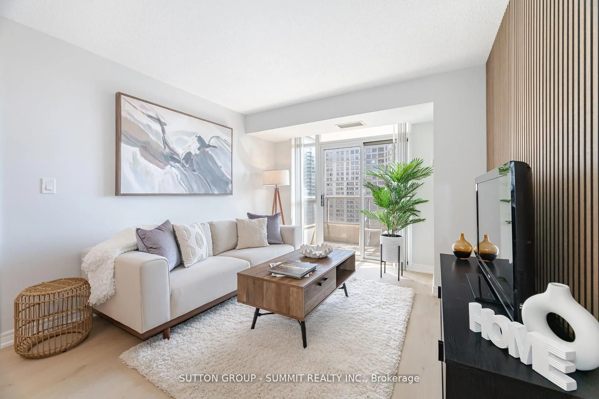 310 BURNHAMTHORPE Road W, #2310