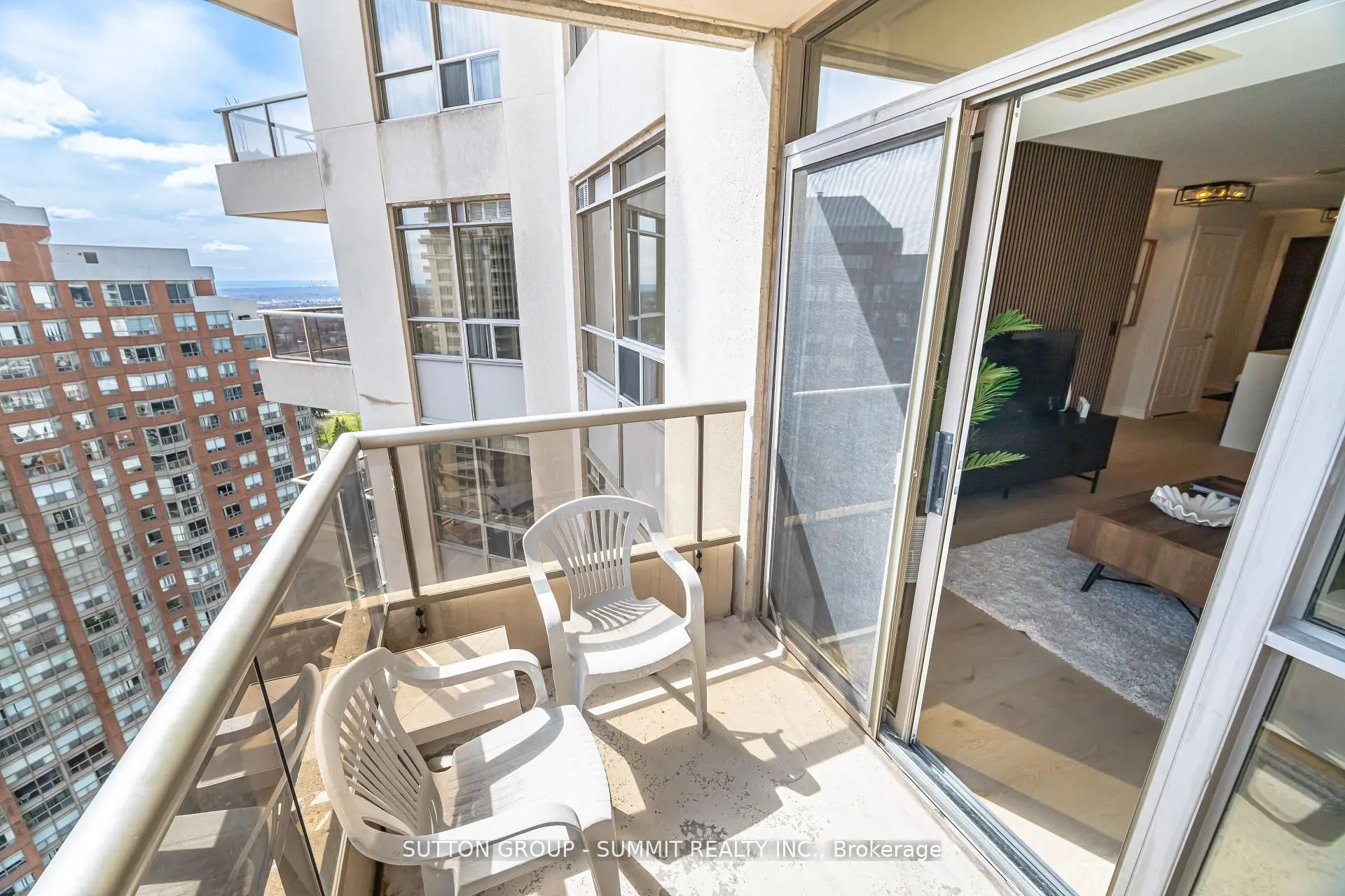 310 BURNHAMTHORPE Road W, #2310