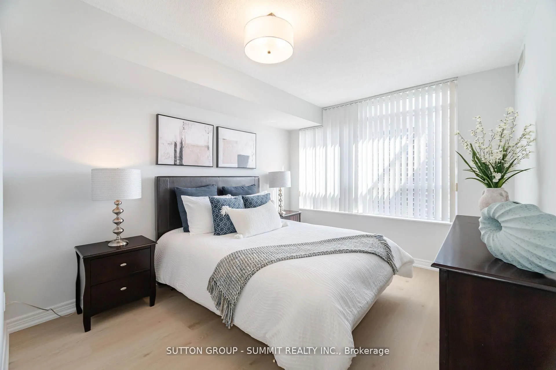 310 BURNHAMTHORPE Road W, #2310