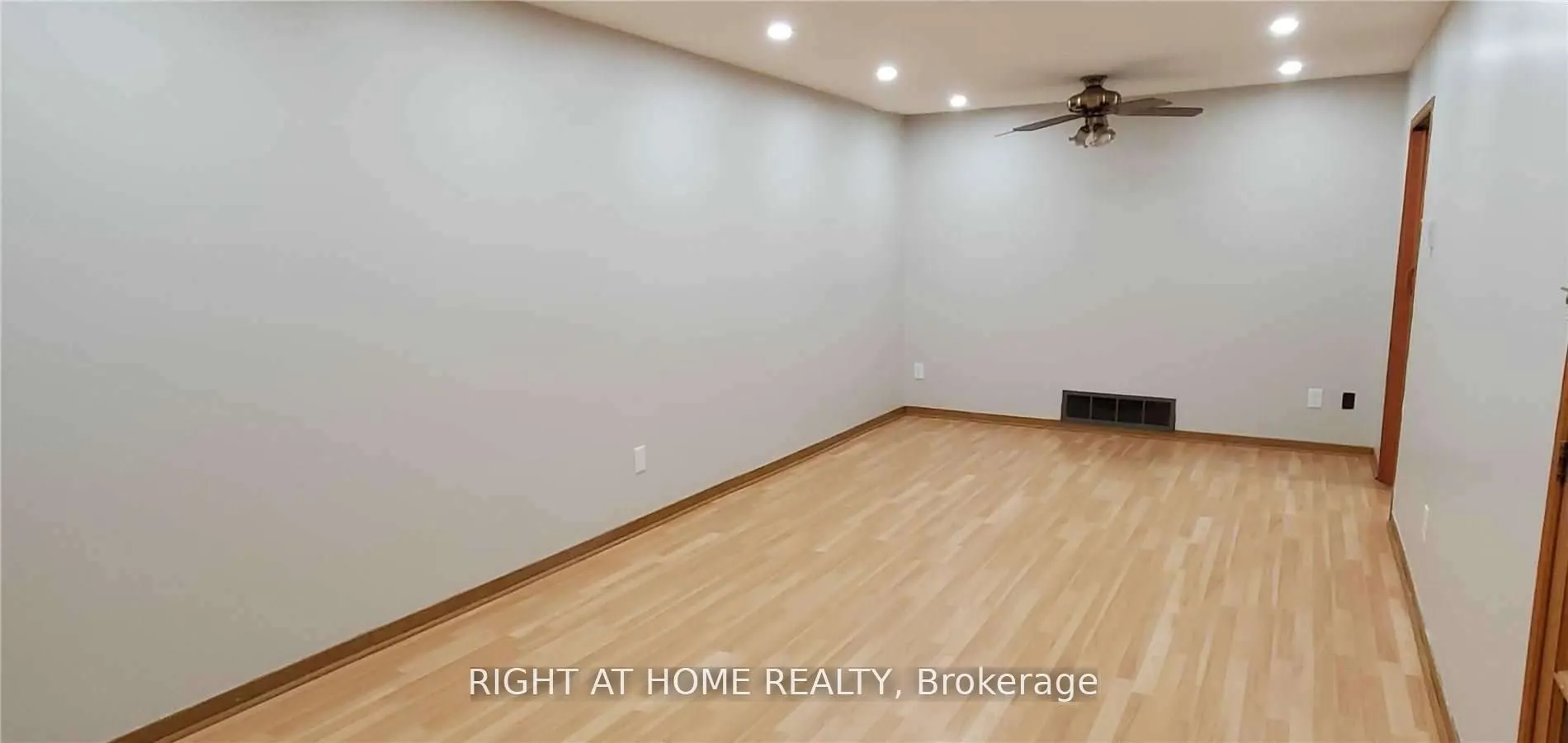 47 Salisbury Circle, #Upper
