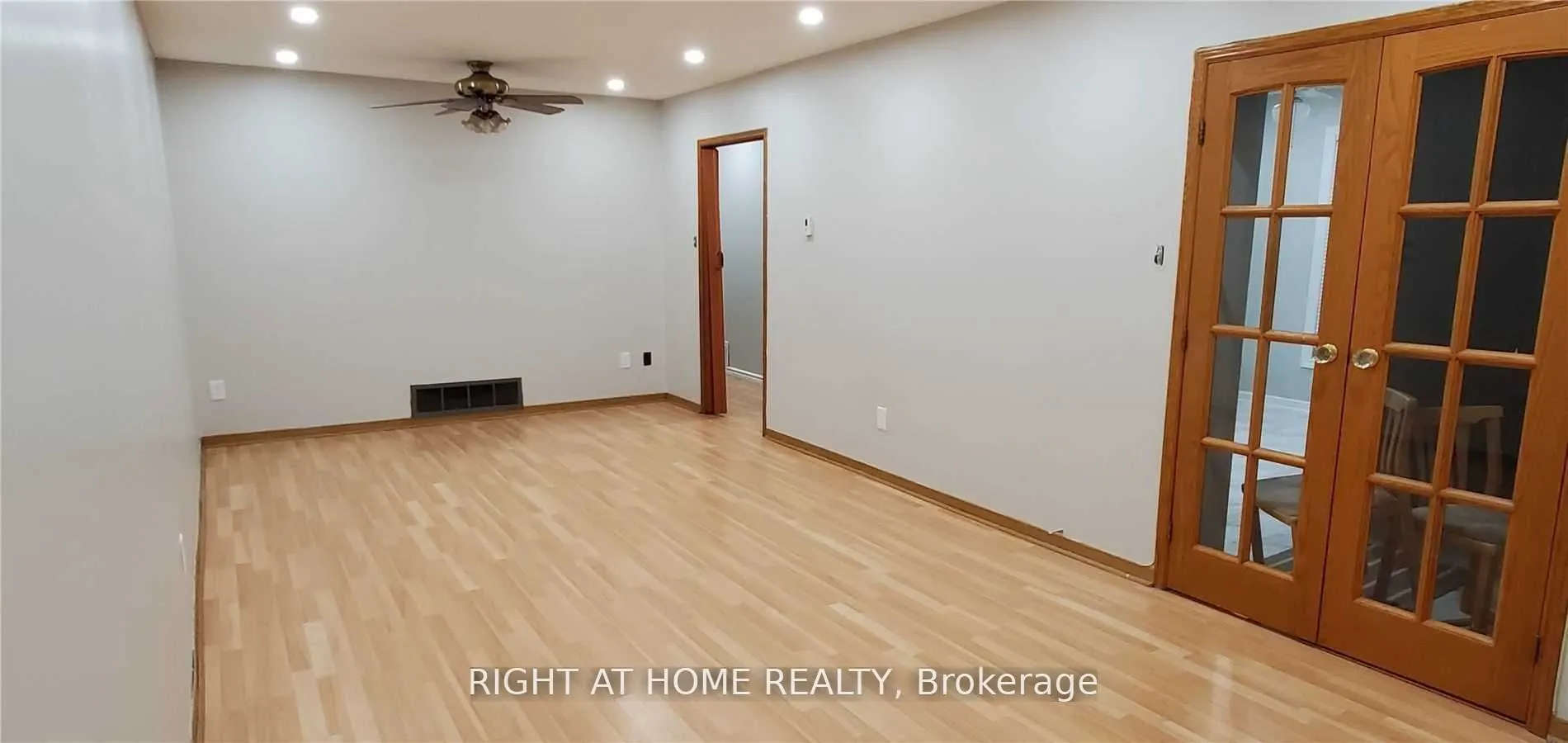 47 Salisbury Circle, #Upper