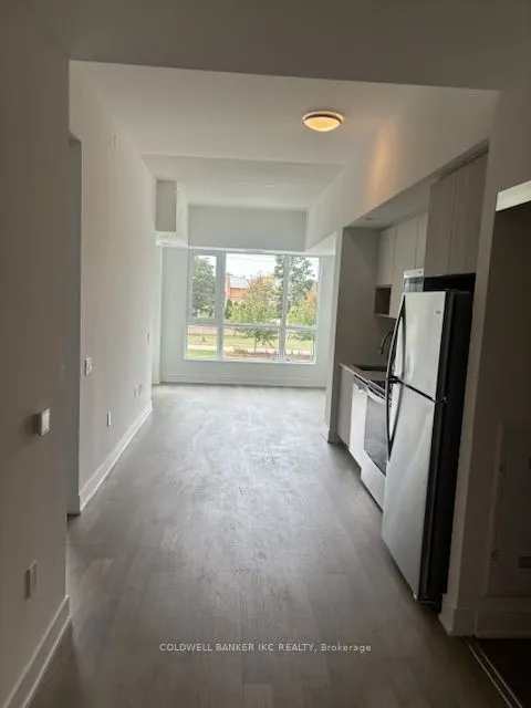 202 Burnhamthorpe Road E, #203