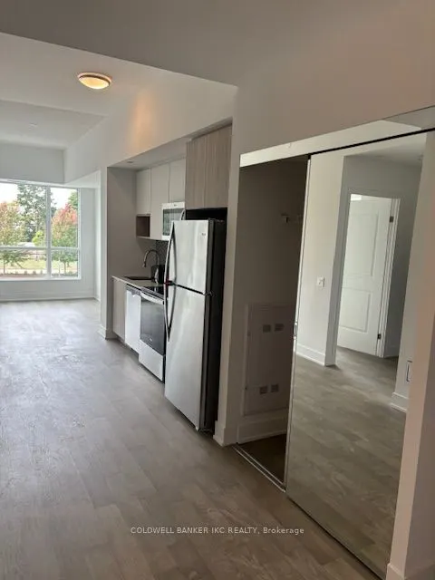 202 Burnhamthorpe Road E, #203