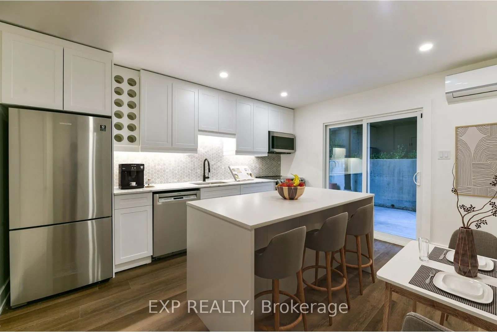 1250 Davenport Avenue, #2
