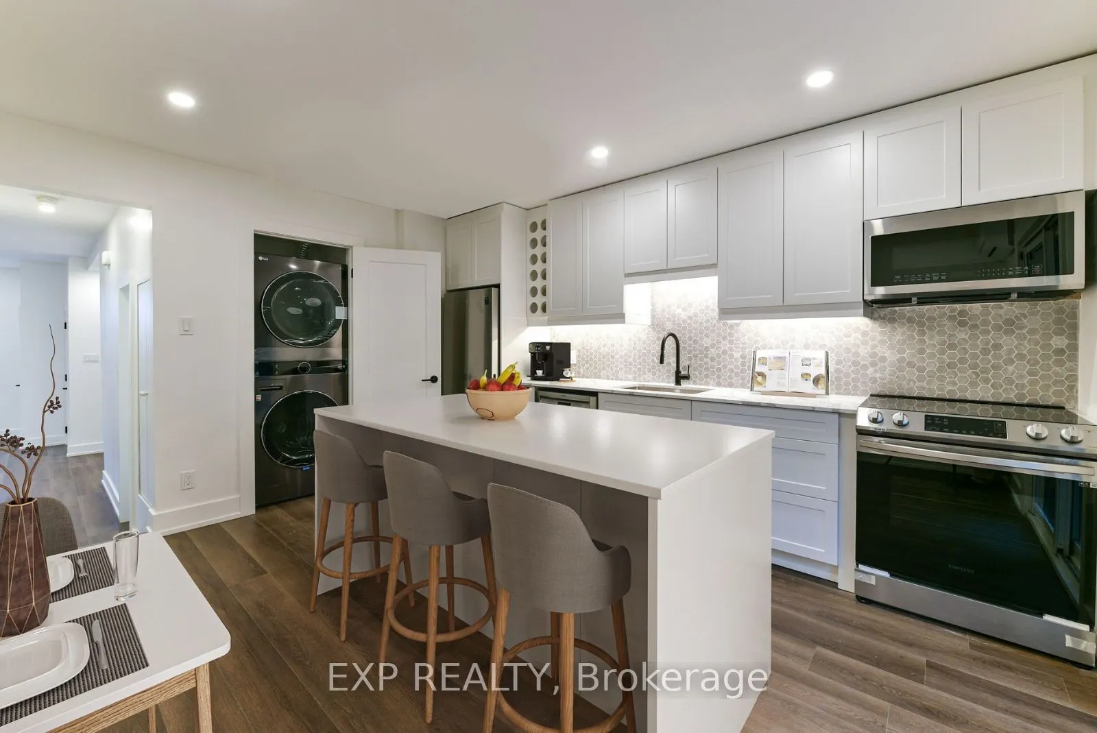 1250 Davenport Avenue, #2