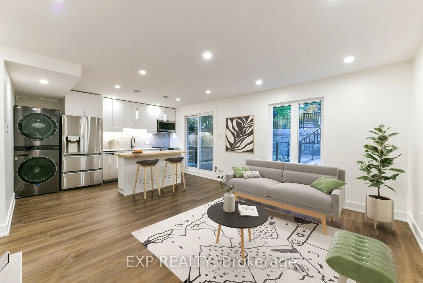 1250 Davenport Avenue, #3