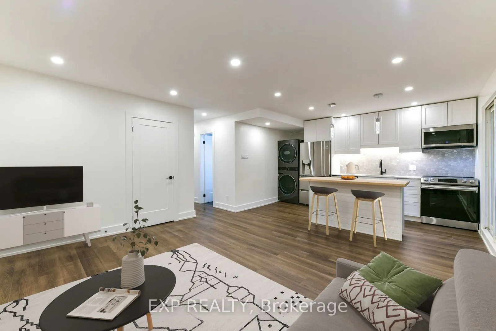 1250 Davenport Avenue, #3