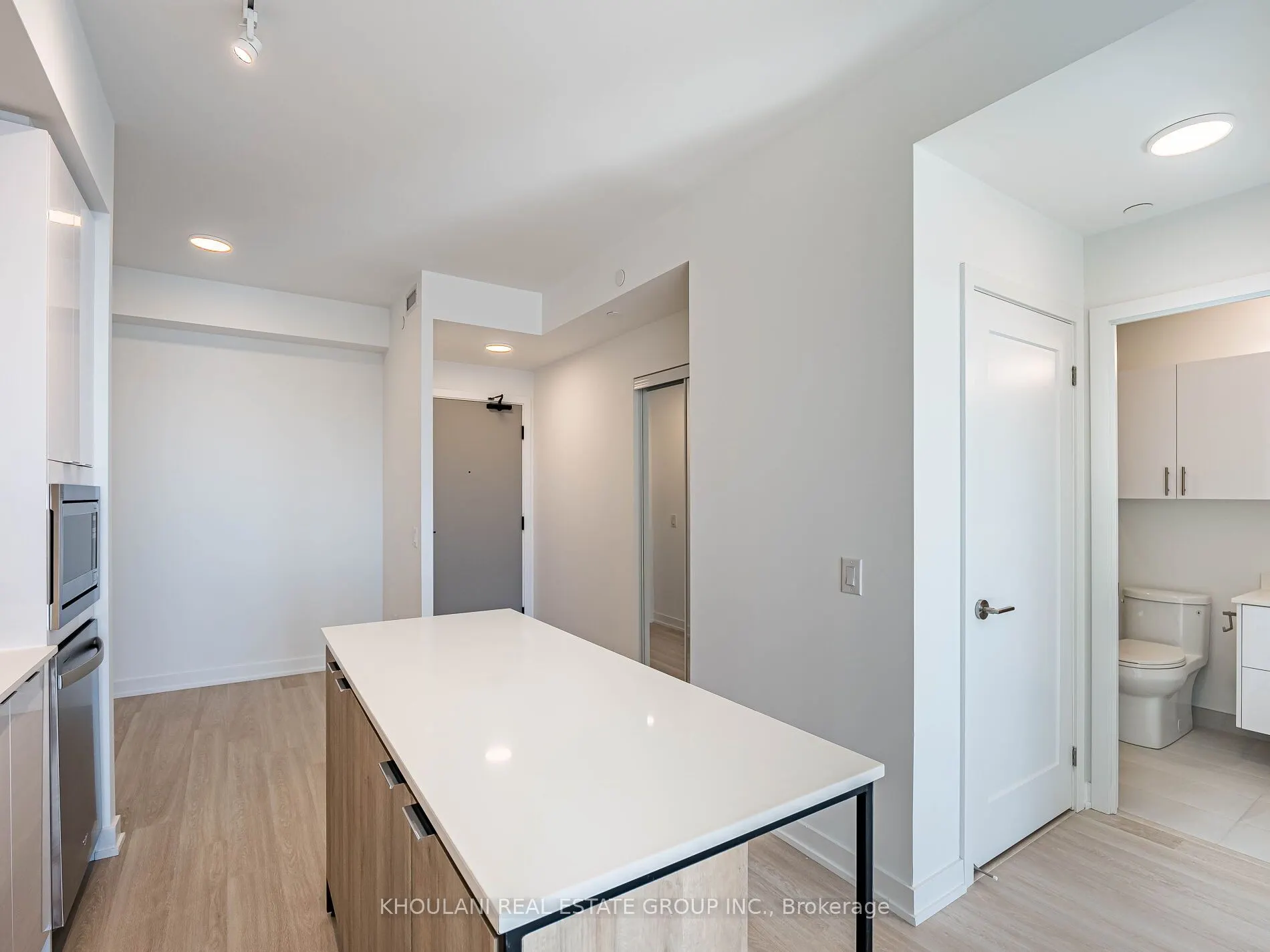 5105 Hurontario Street, #2903