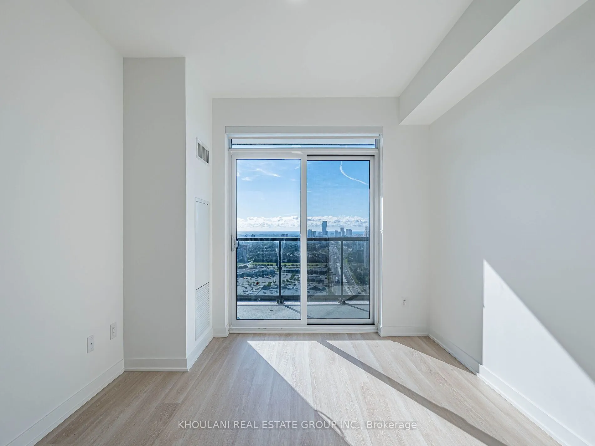 5105 Hurontario Street, #2903