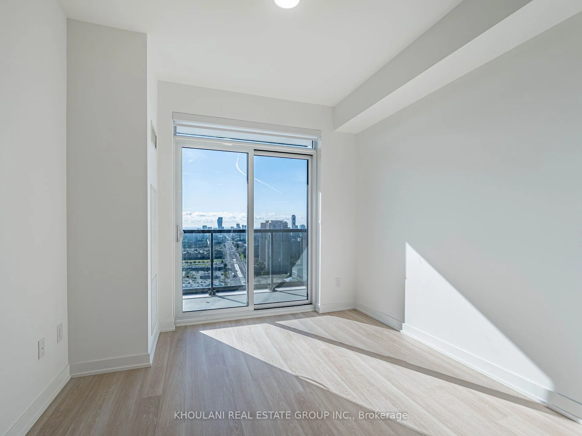 5105 Hurontario Street, #2903