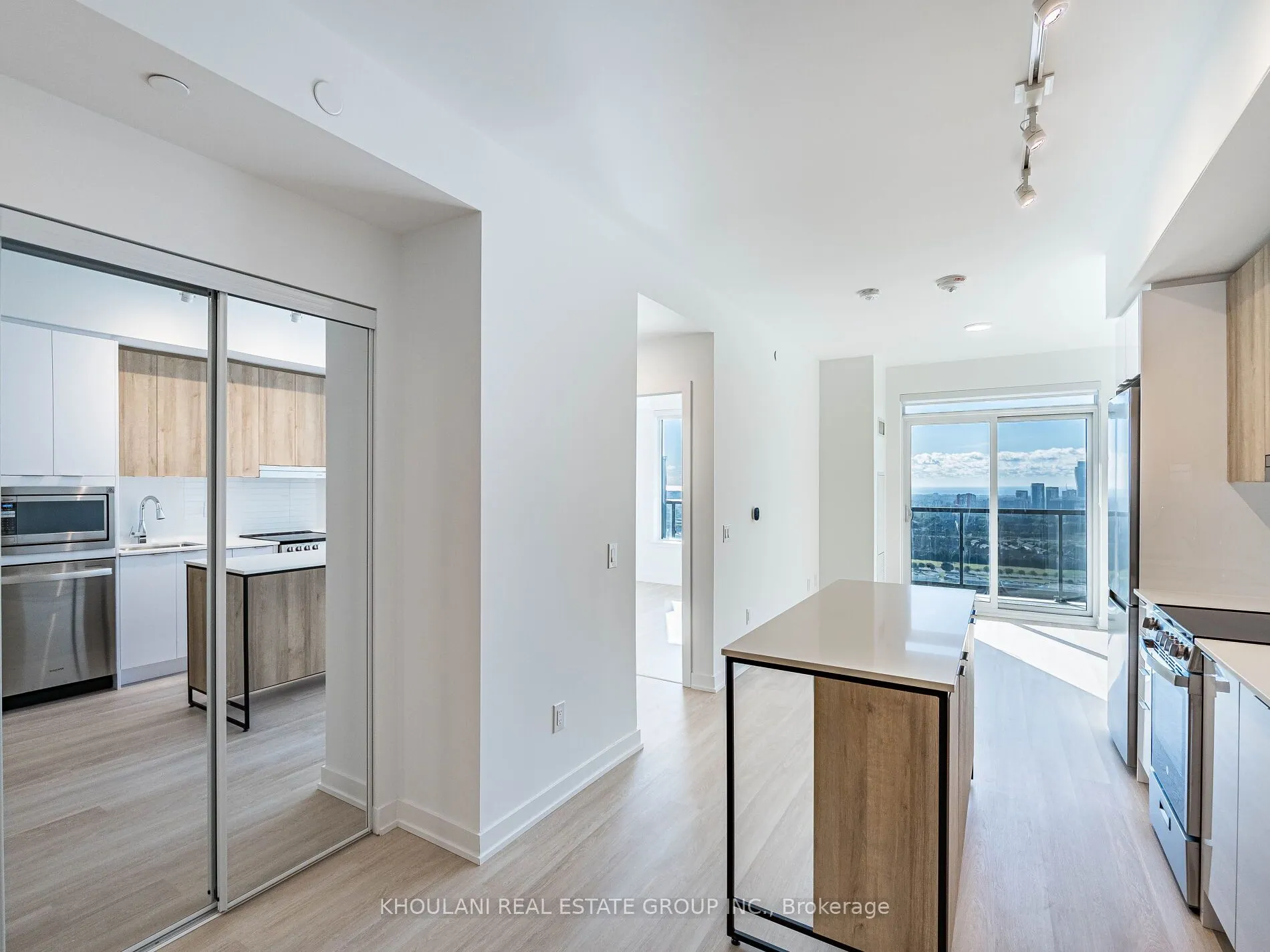 5105 Hurontario Street, #2903