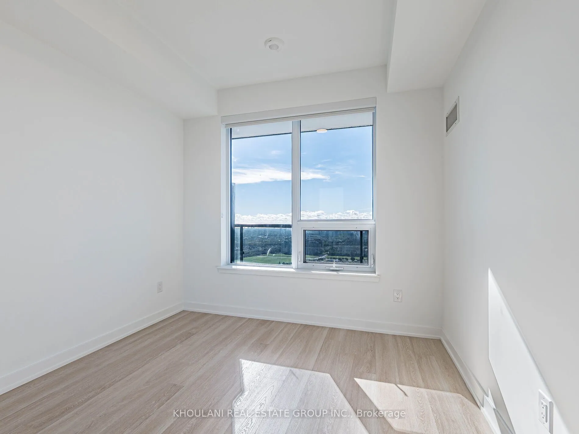 5105 Hurontario Street, #2903