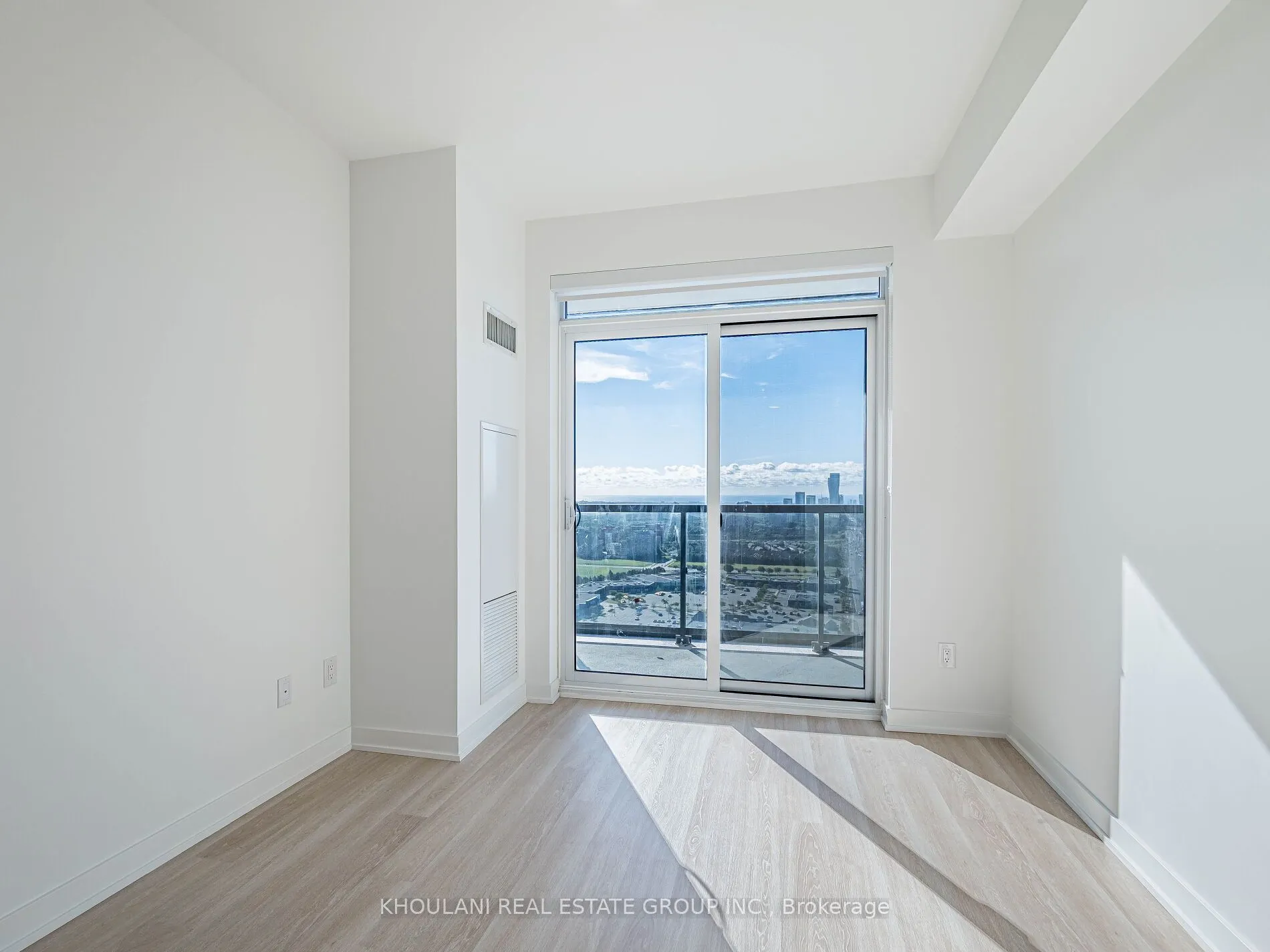 5105 Hurontario Street, #2903