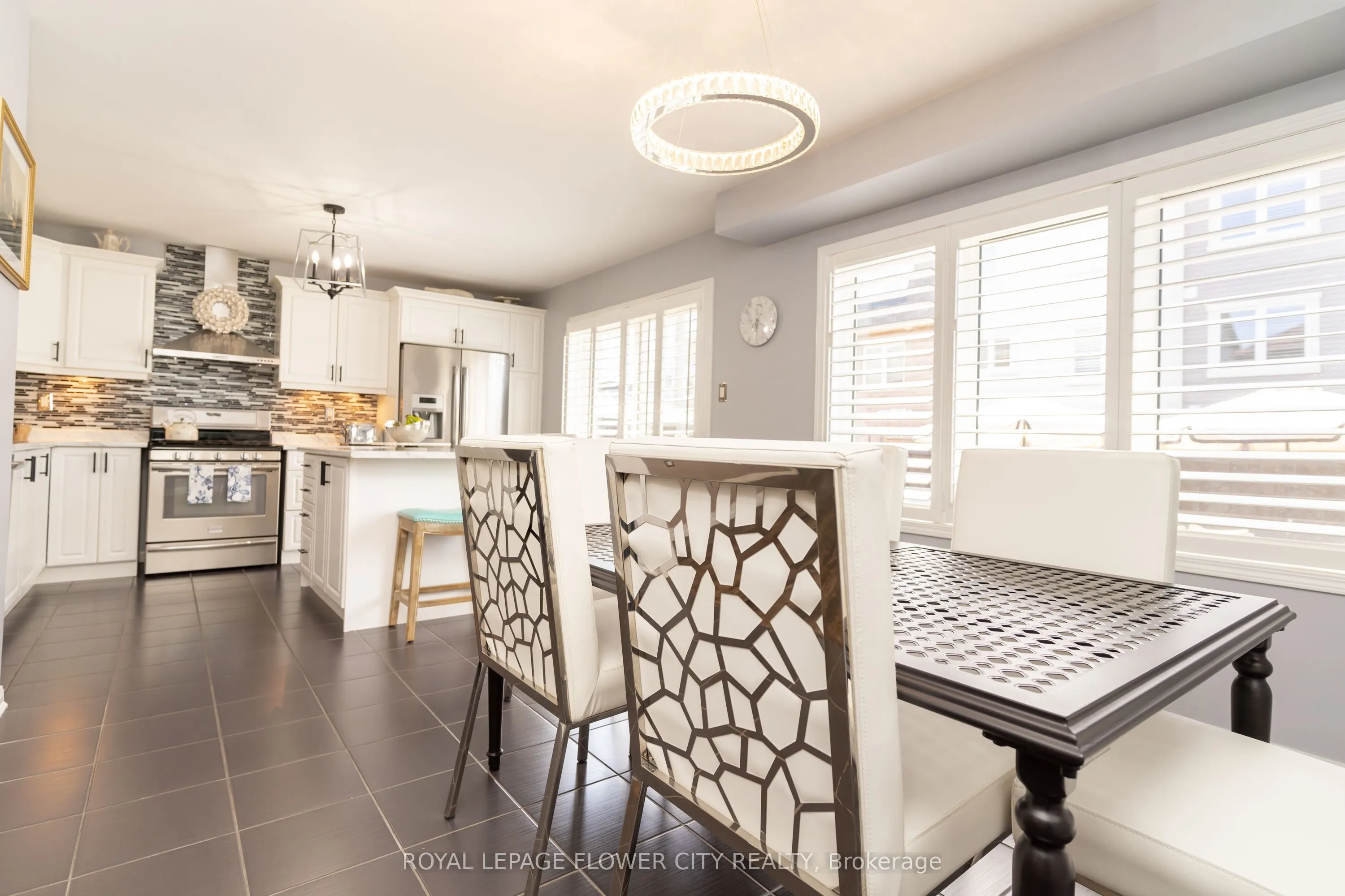 115 Vanhorne Close