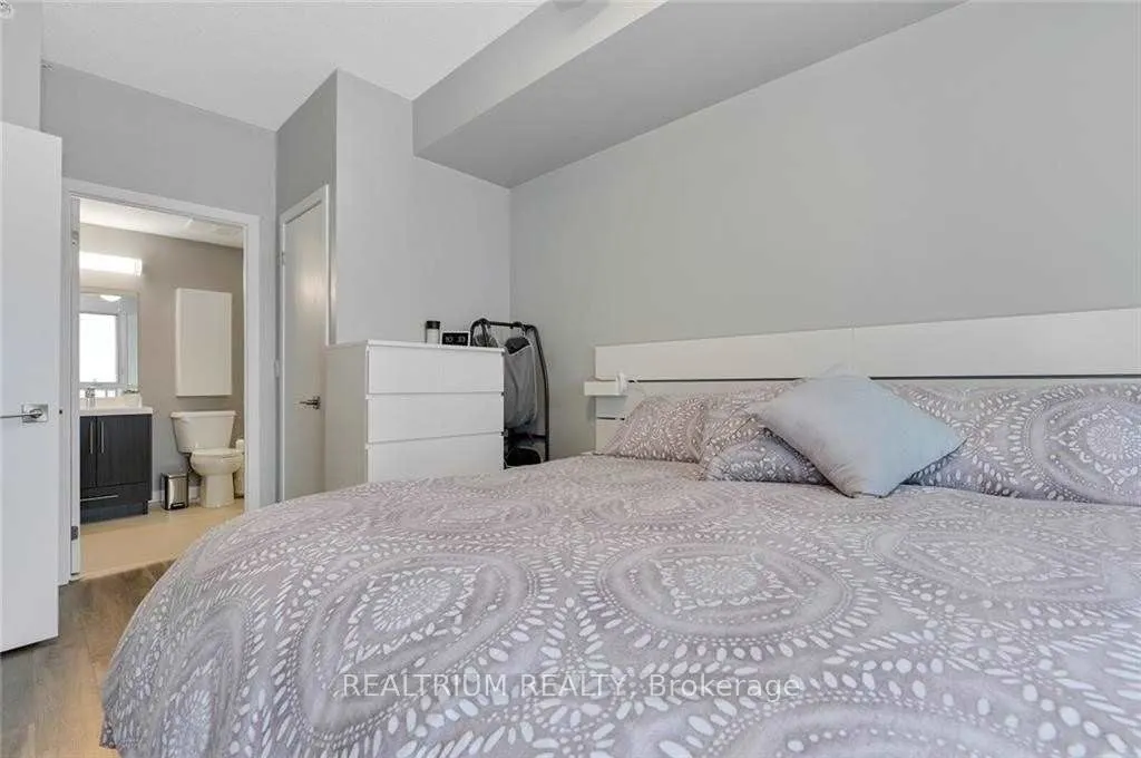 2087 Fairview Street, #1105
