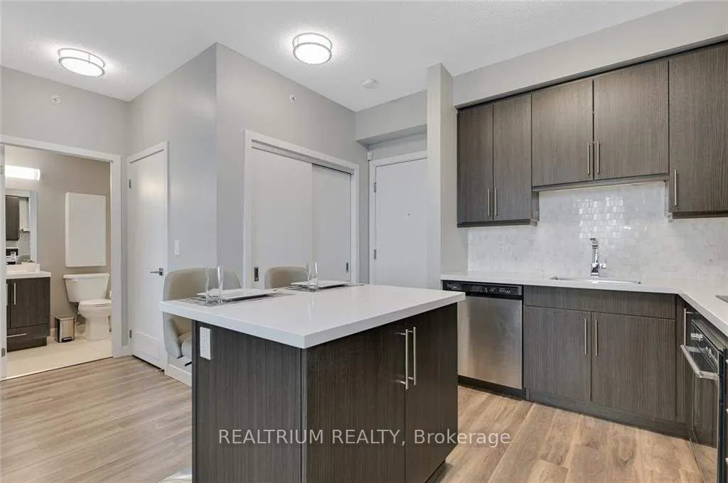 2087 Fairview Street, #1105