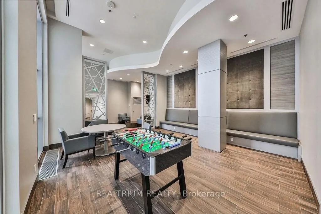 2087 Fairview Street, #1105