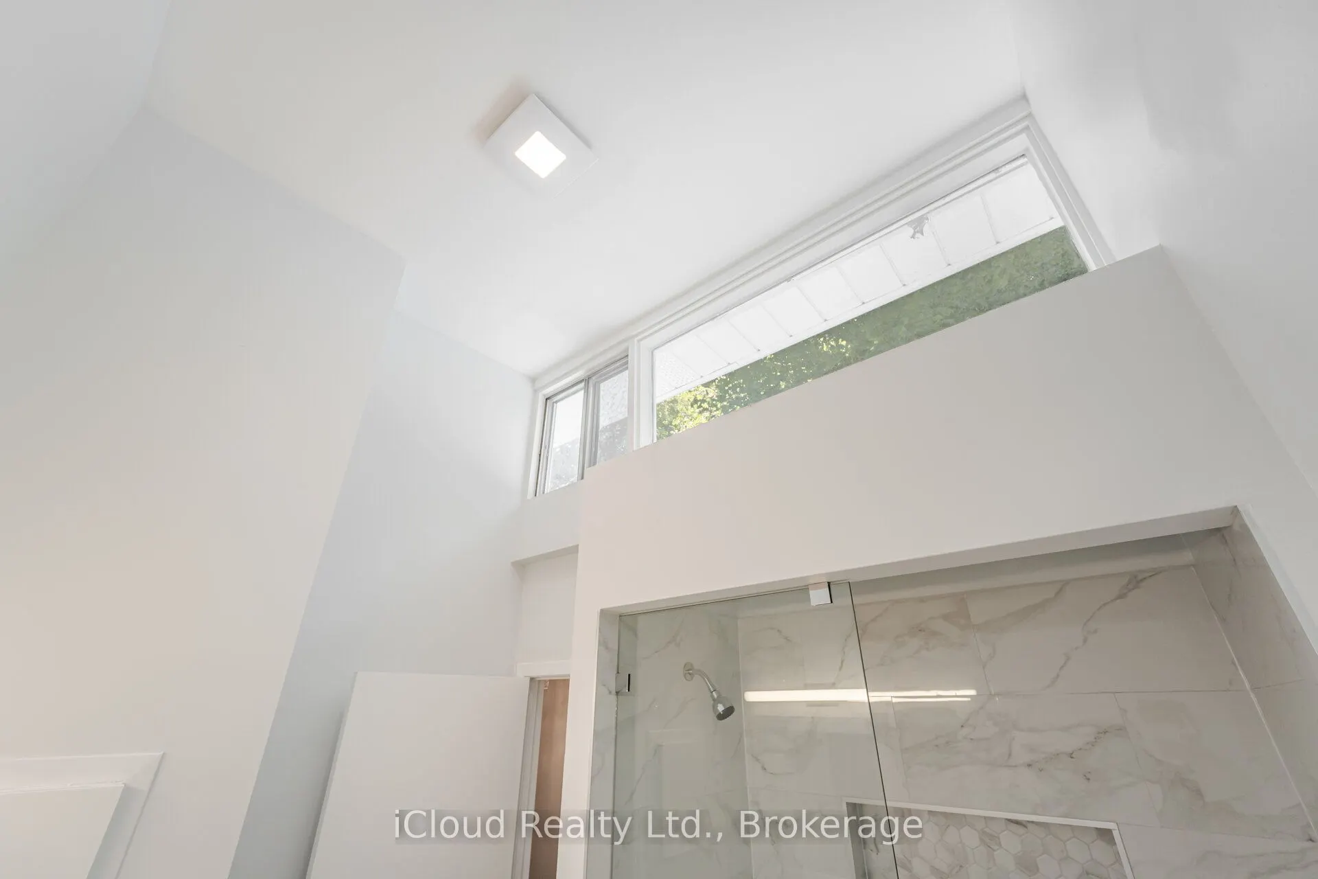 3360 The Credit Woodlands S, #18