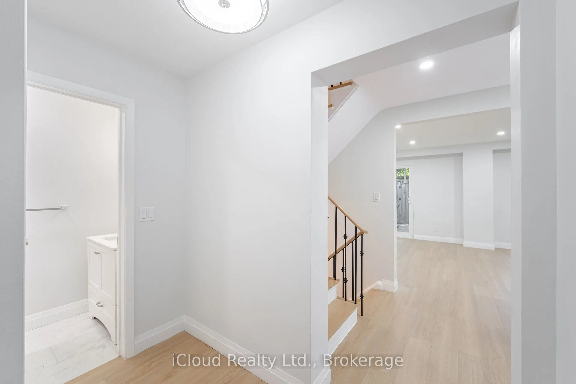 3360 The Credit Woodlands S, #18