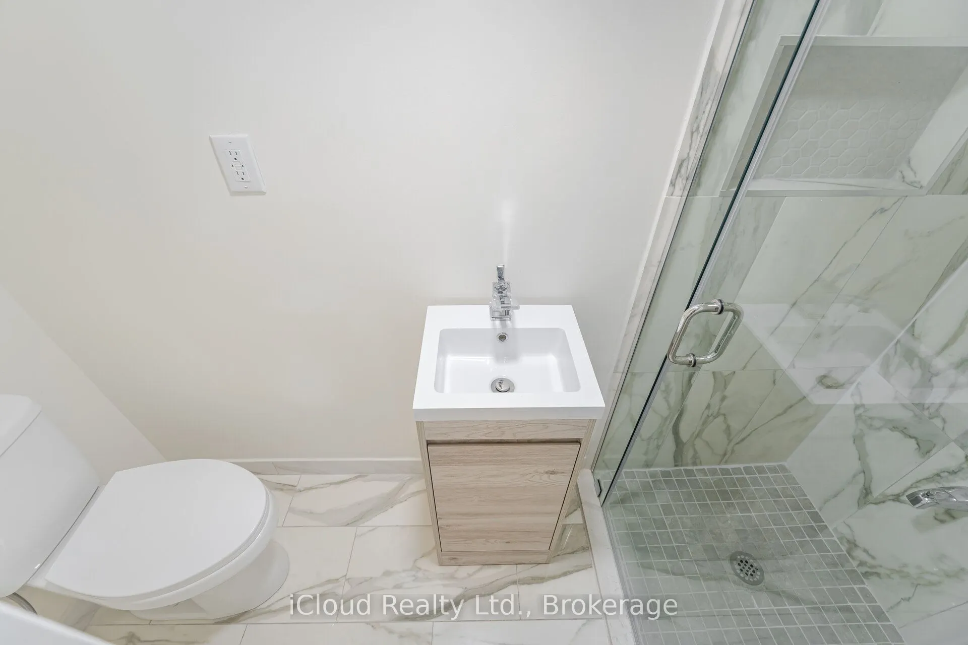 3360 The Credit Woodlands S, #18