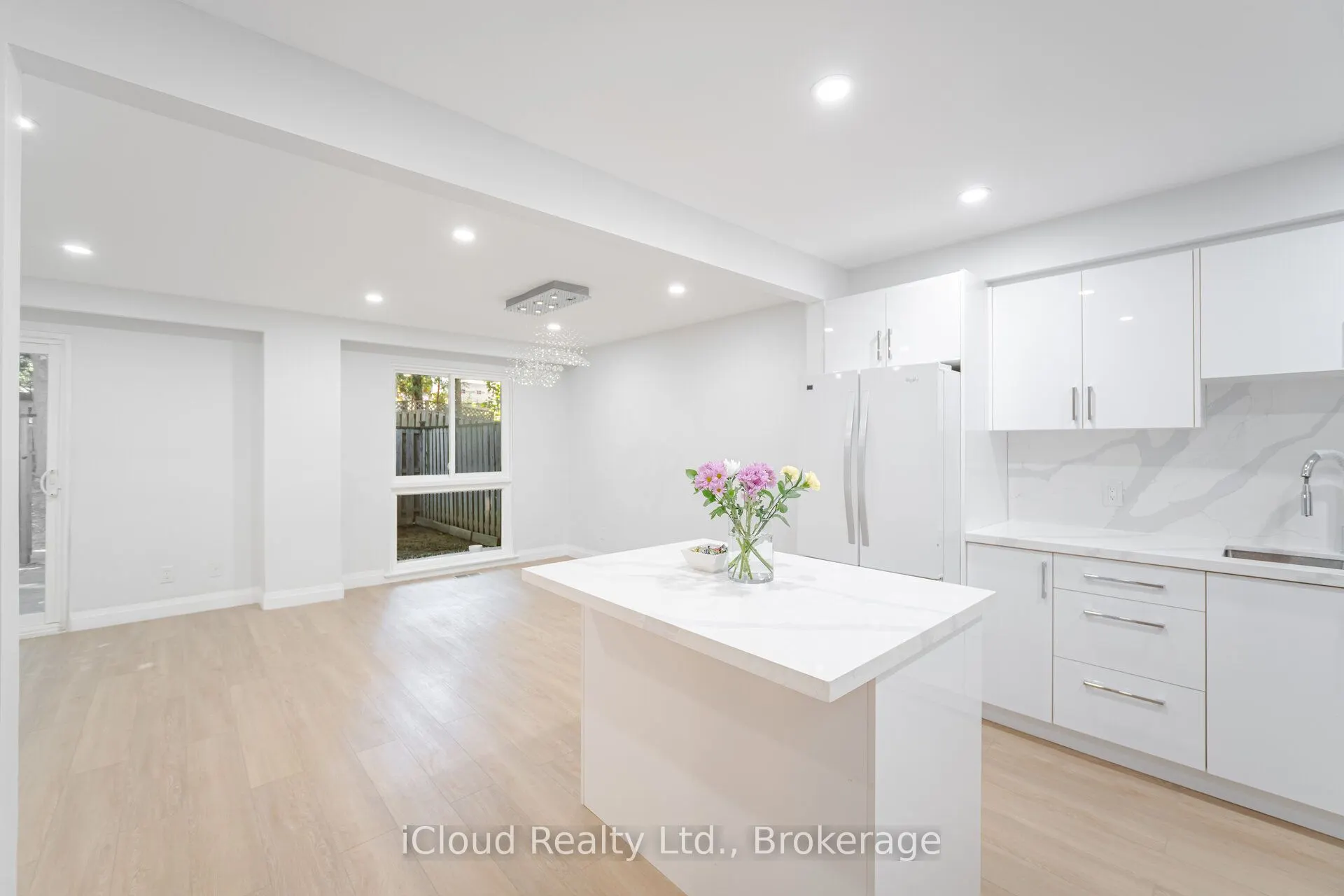 3360 The Credit Woodlands S, #18