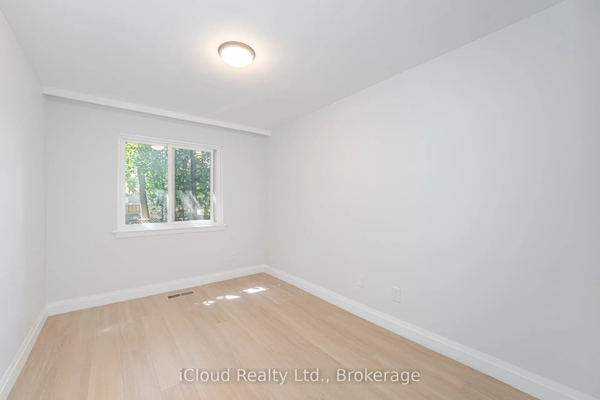 3360 The Credit Woodlands S, #18