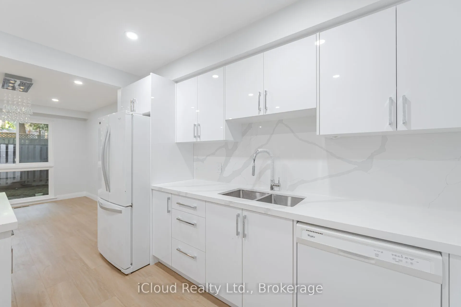 3360 The Credit Woodlands S, #18
