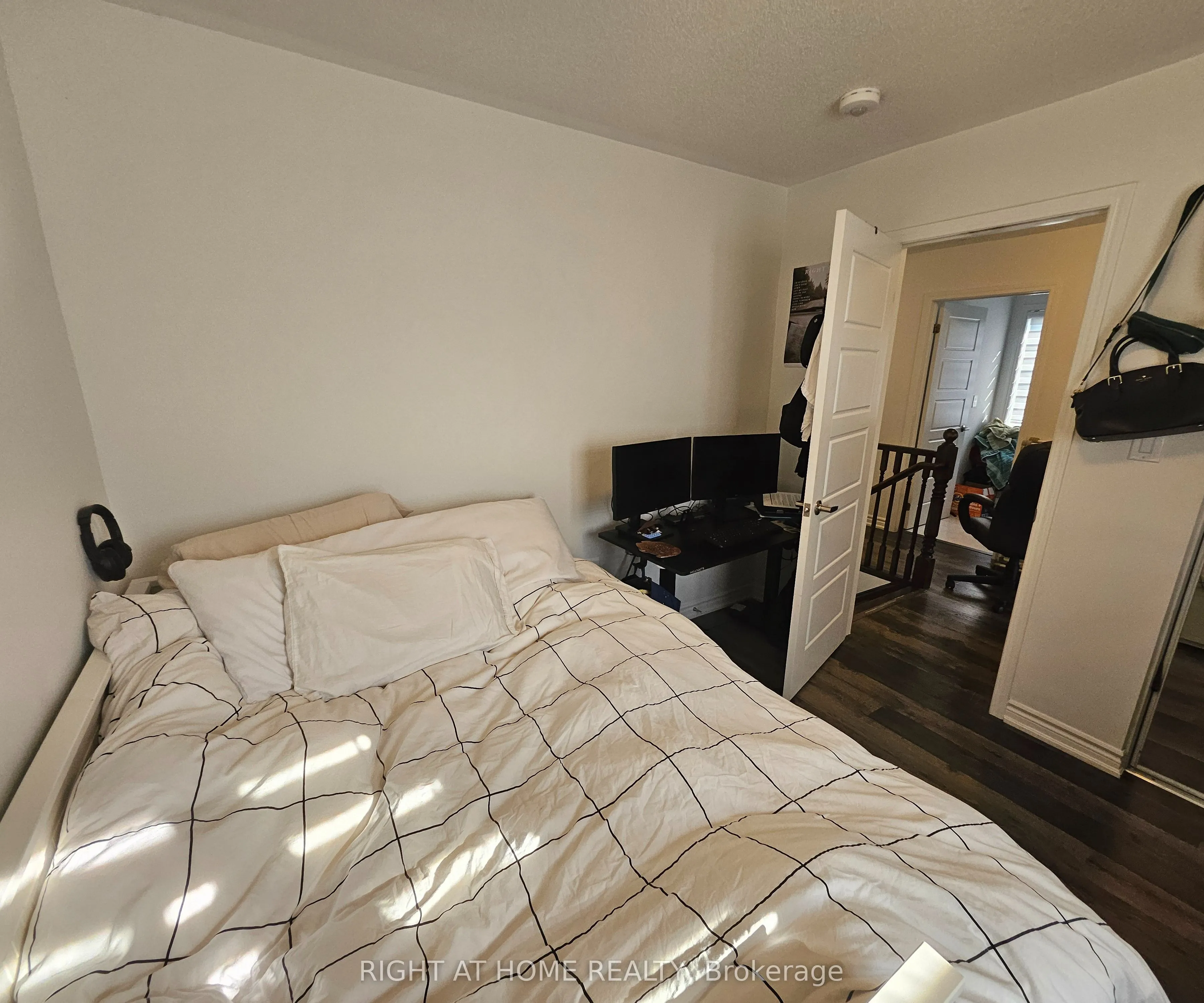 852 Aspen Terrace