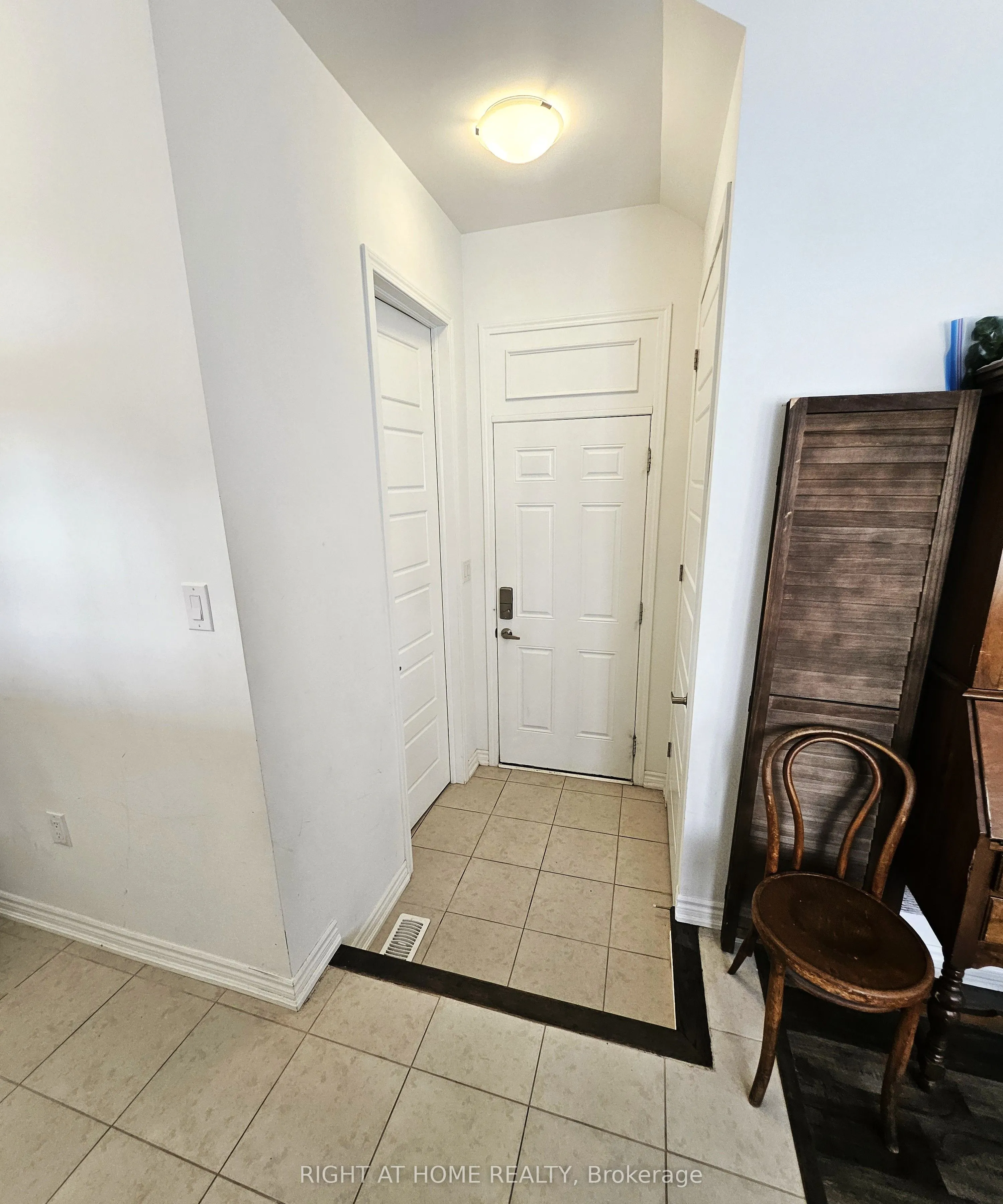852 Aspen Terrace