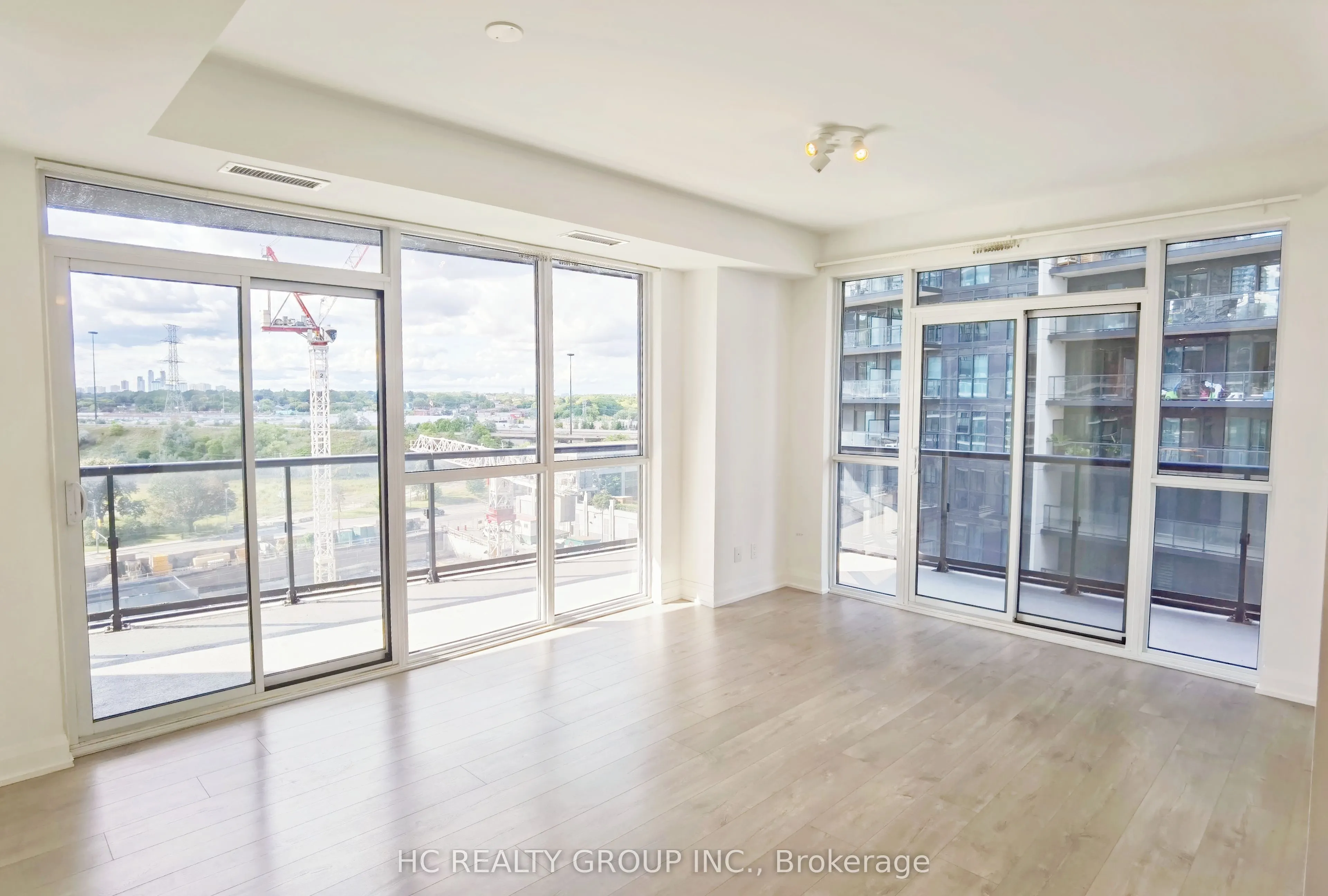 110 Marine Parade Drive, #909