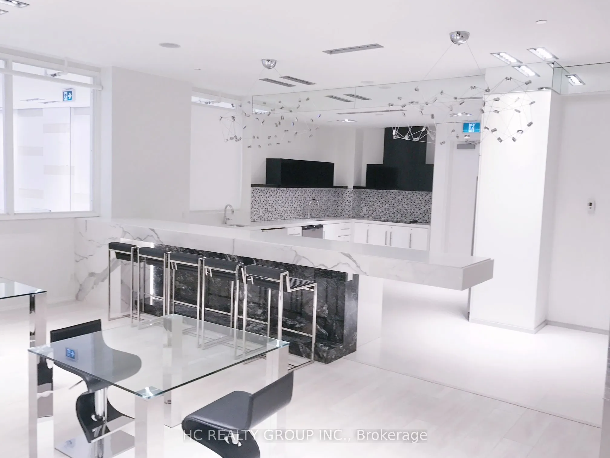 110 Marine Parade Drive, #909
