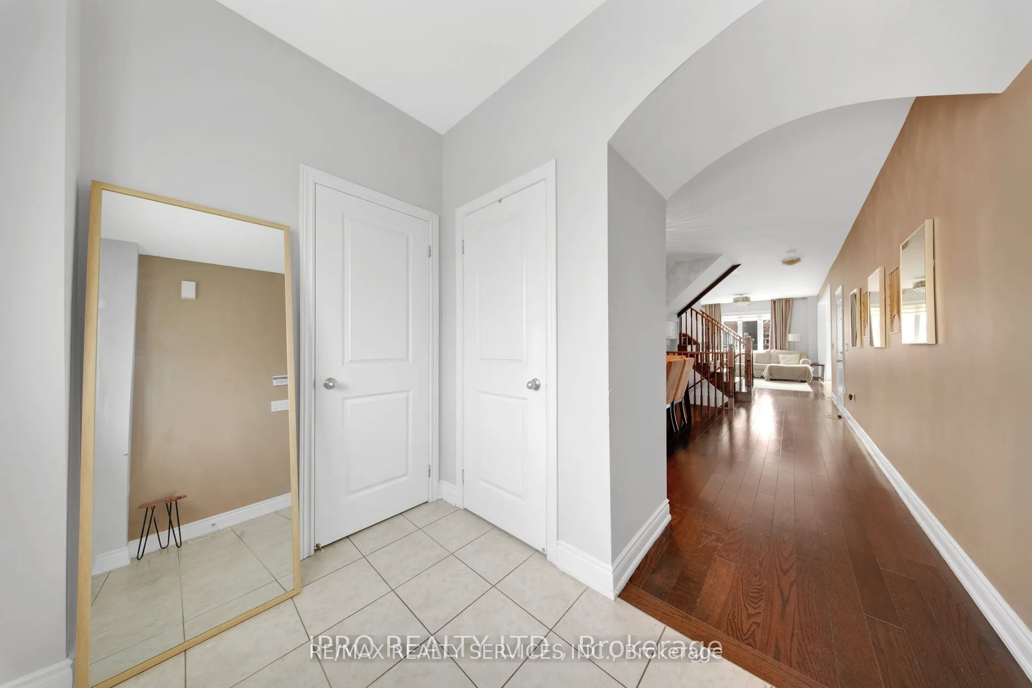 12 Goodsway Street