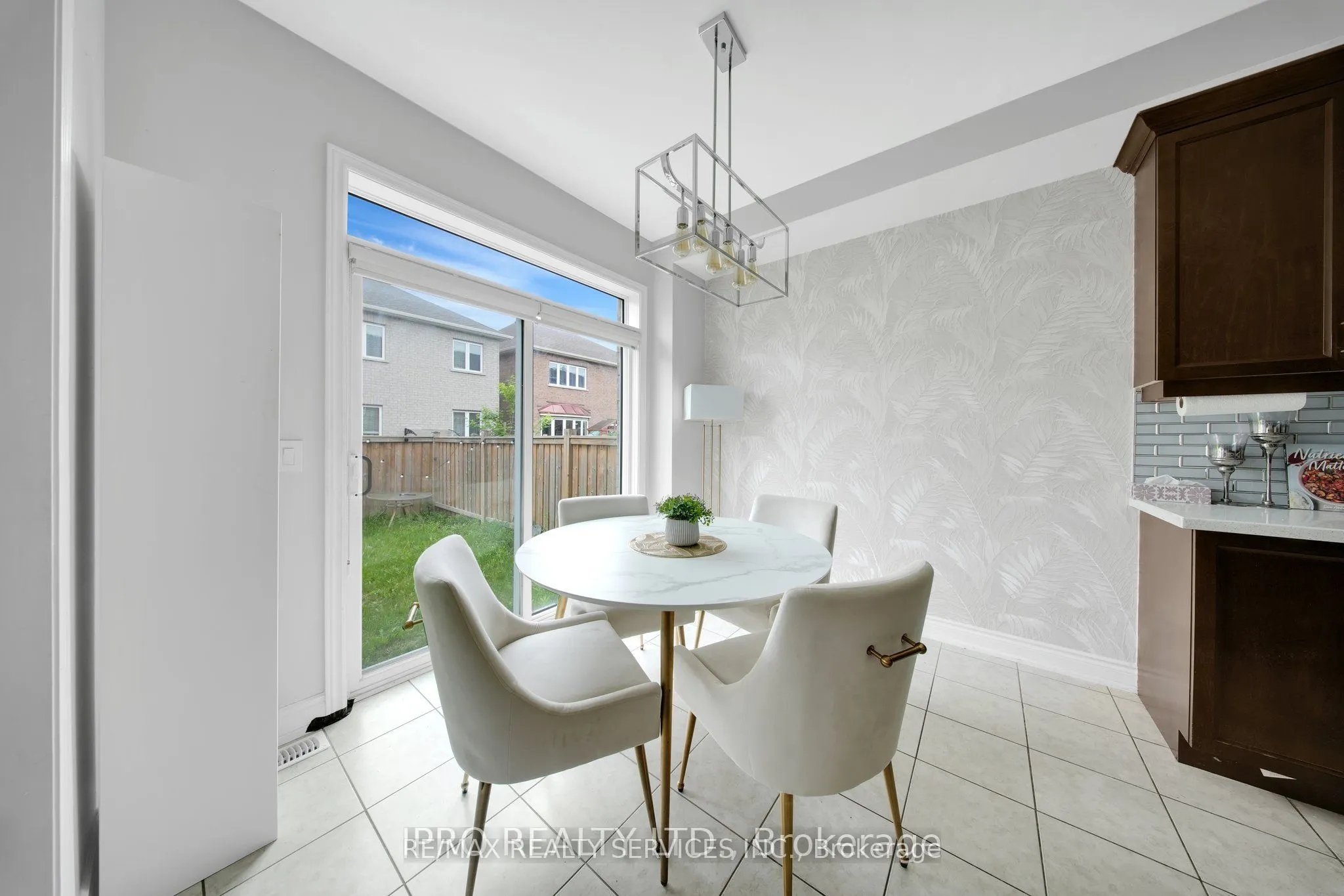12 Goodsway Street