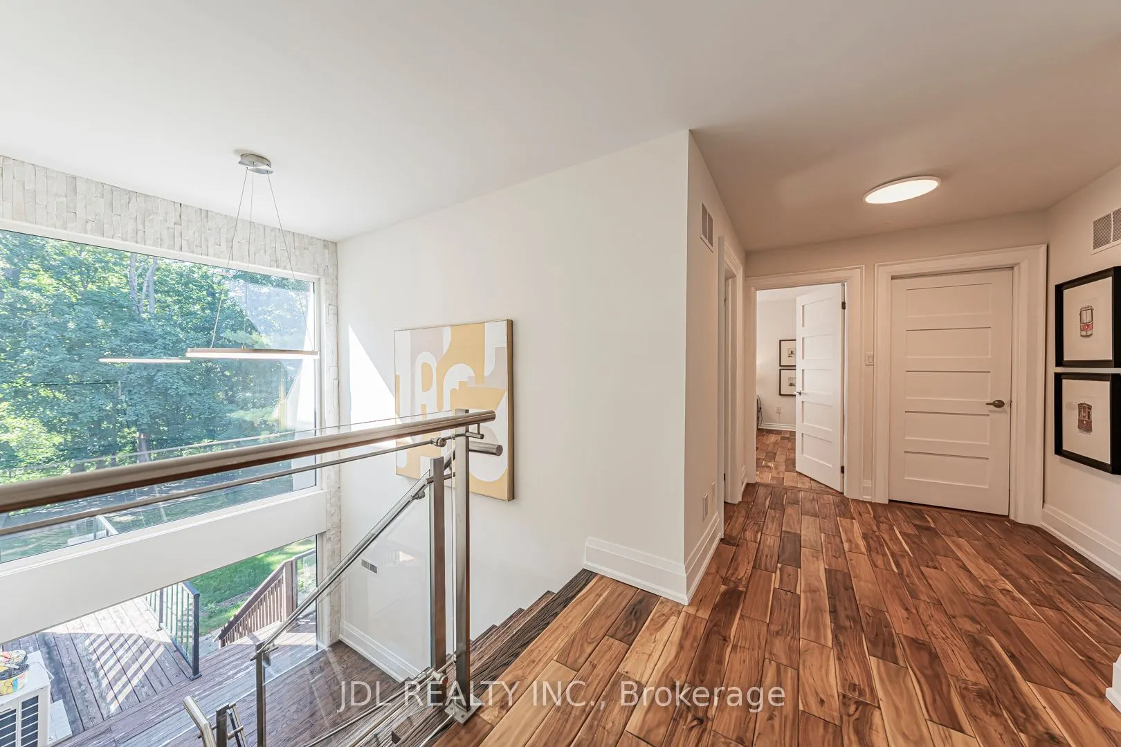 2431 Jarvis Street S
