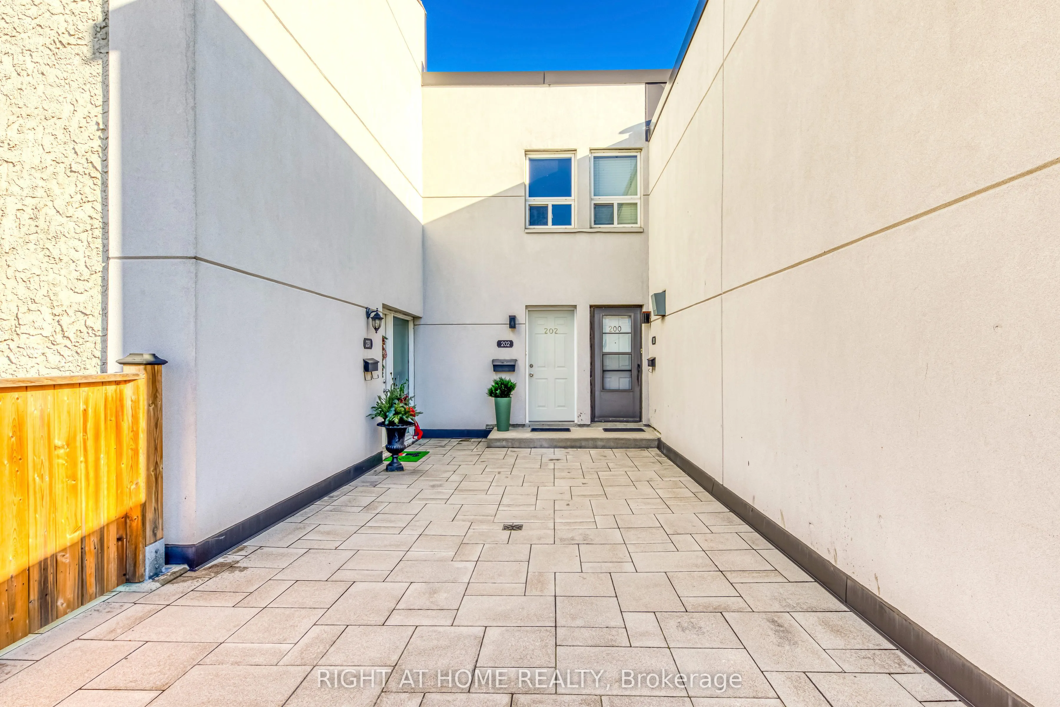 1055 Dundas Street E, #202
