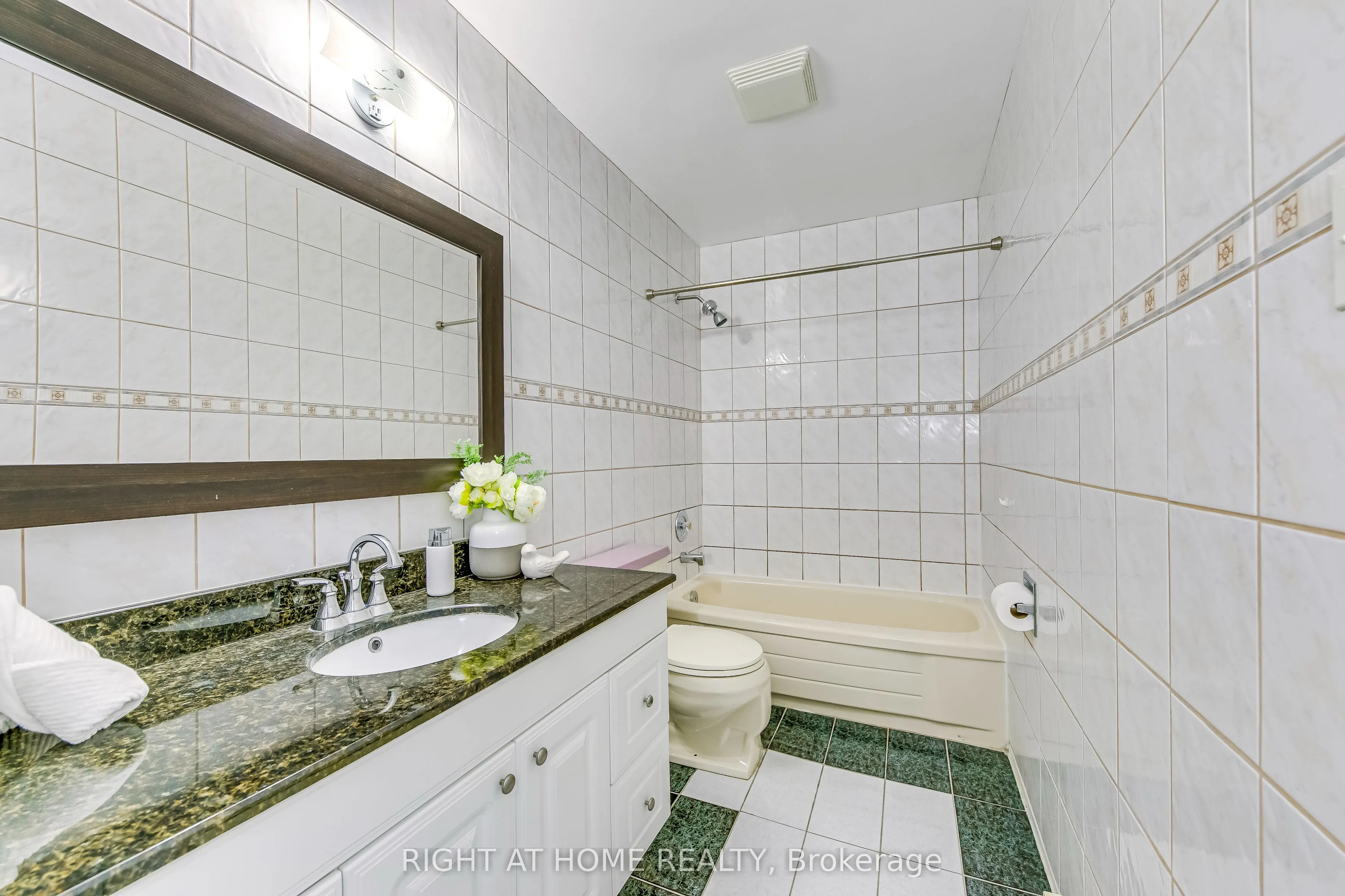 1055 Dundas Street E, #202