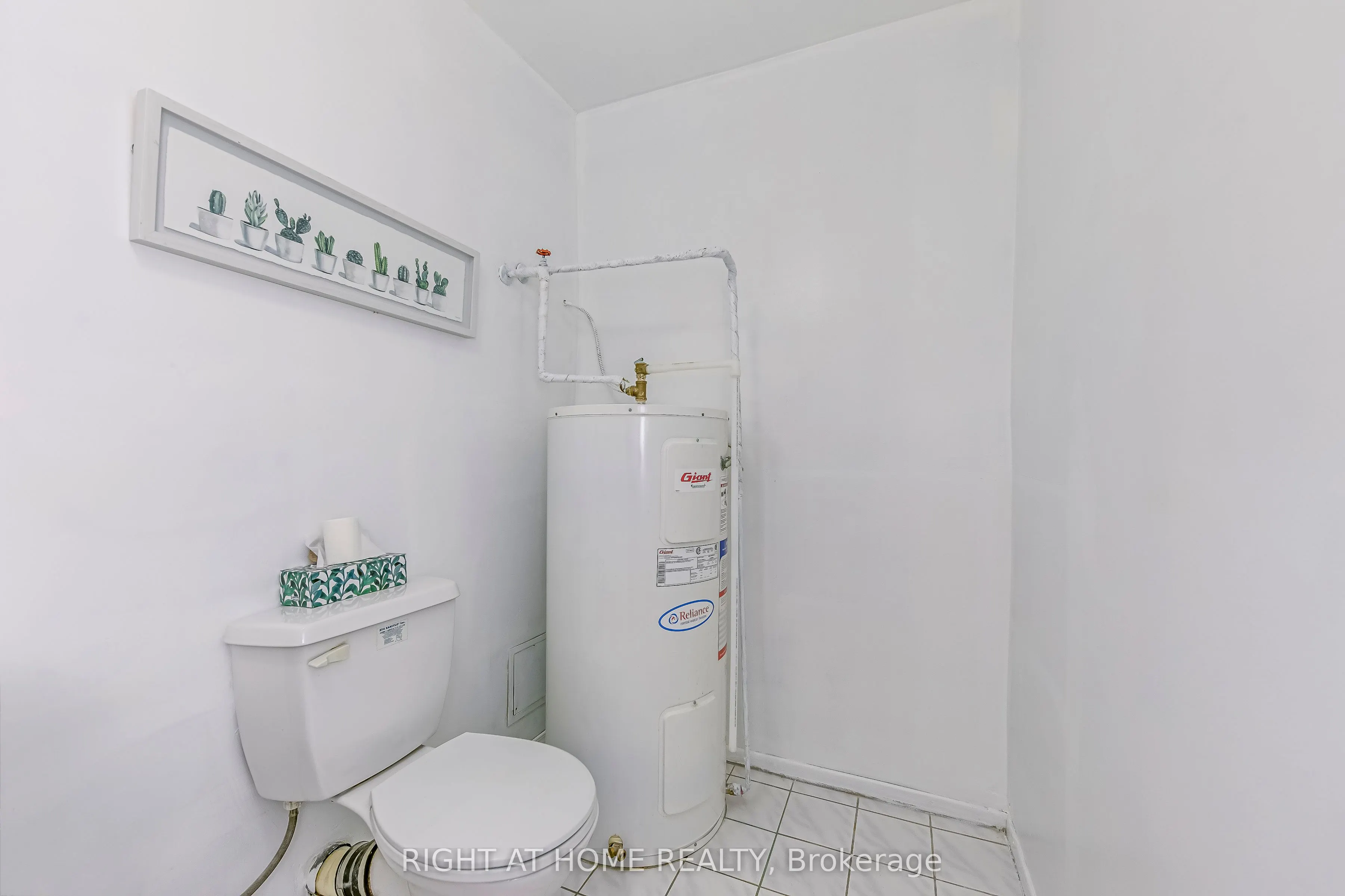 1055 Dundas Street E, #202