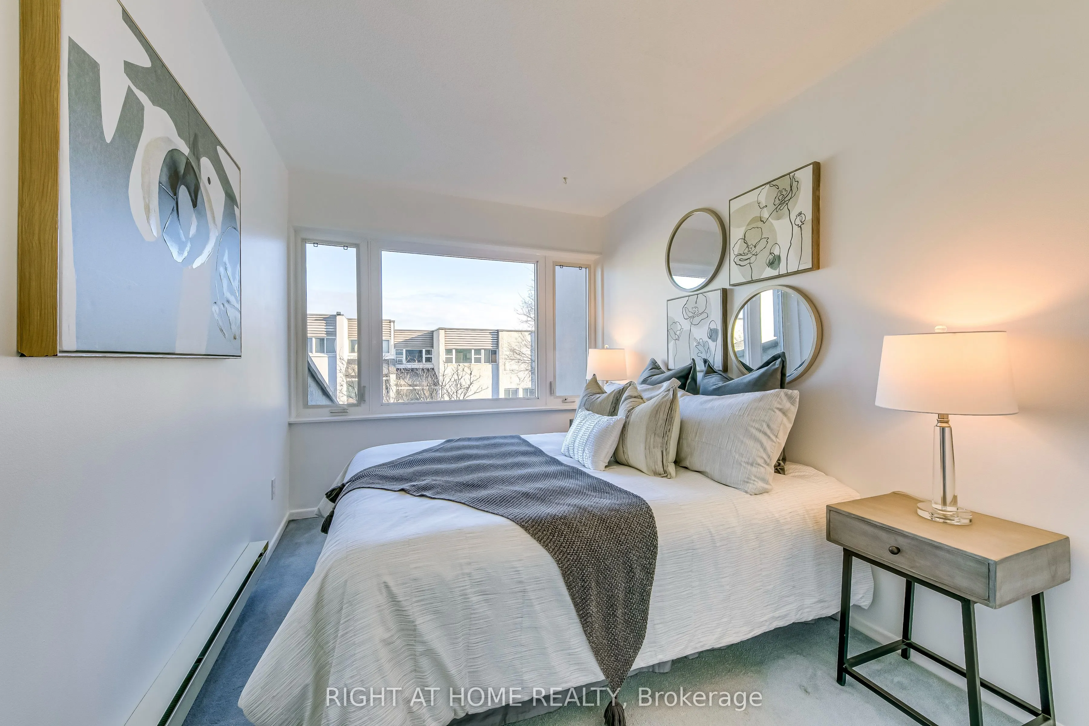 1055 Dundas Street E, #202