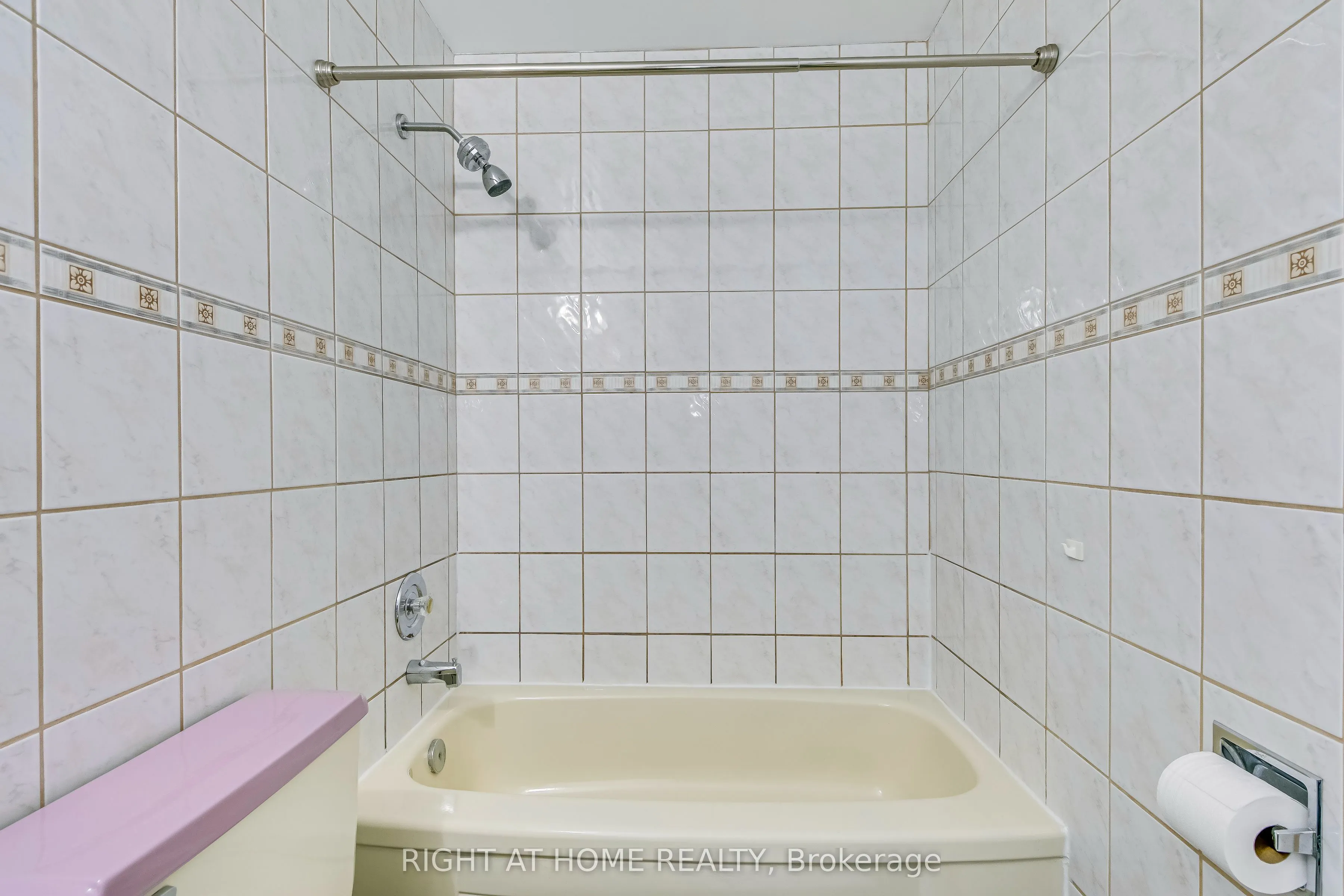 1055 Dundas Street E, #202