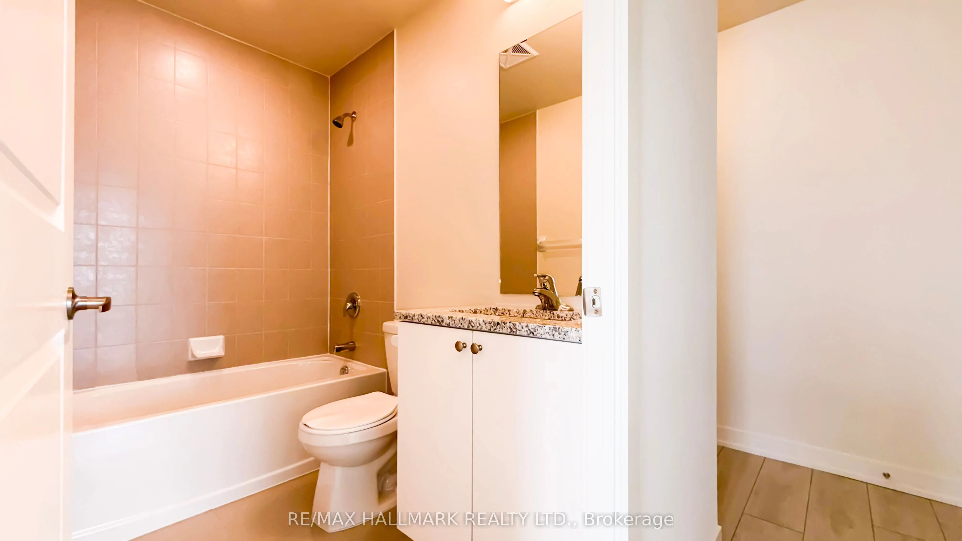 38 Annie Craig Drive, #4811