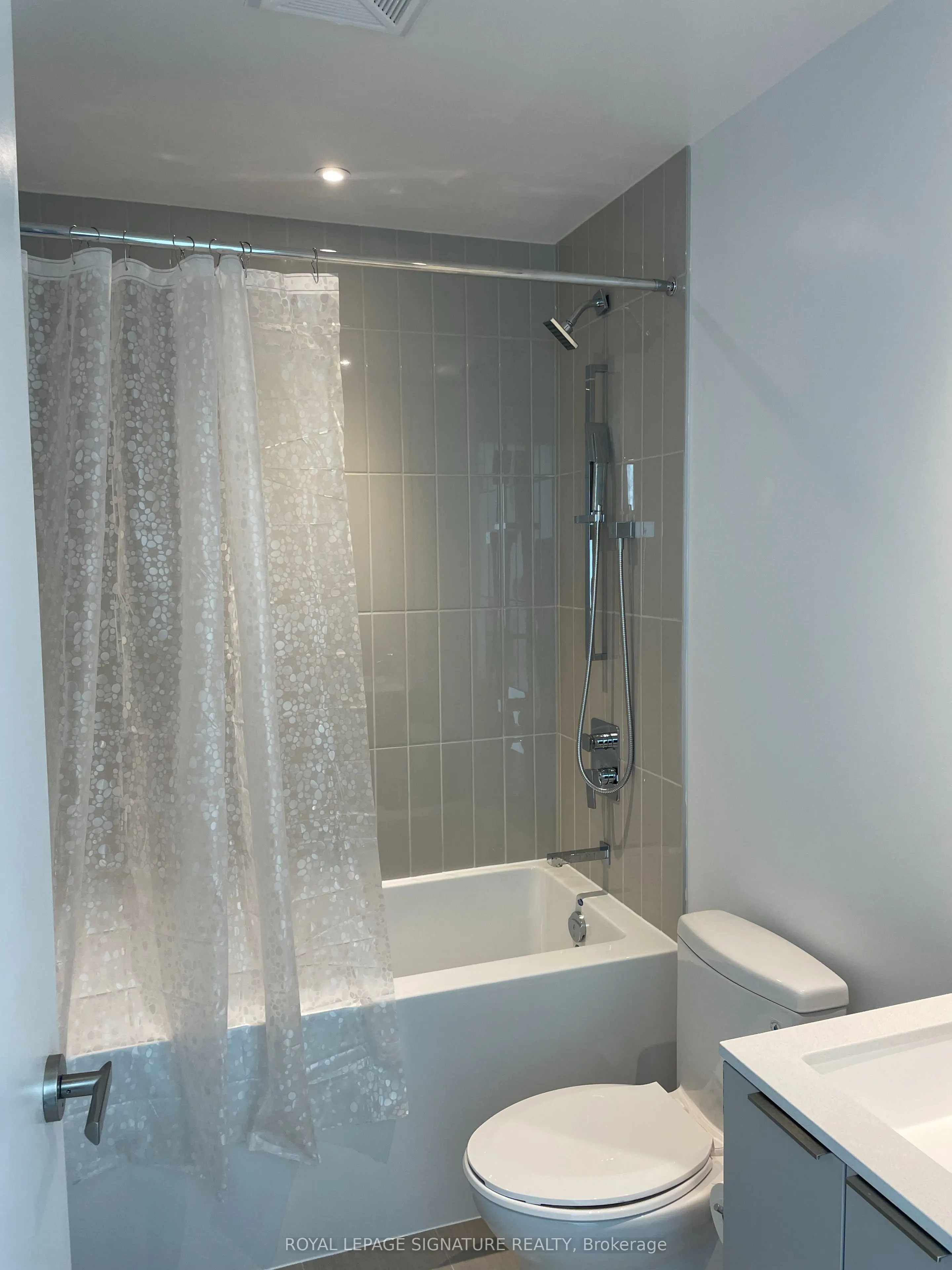 3900 Confederation Parkway, #2008