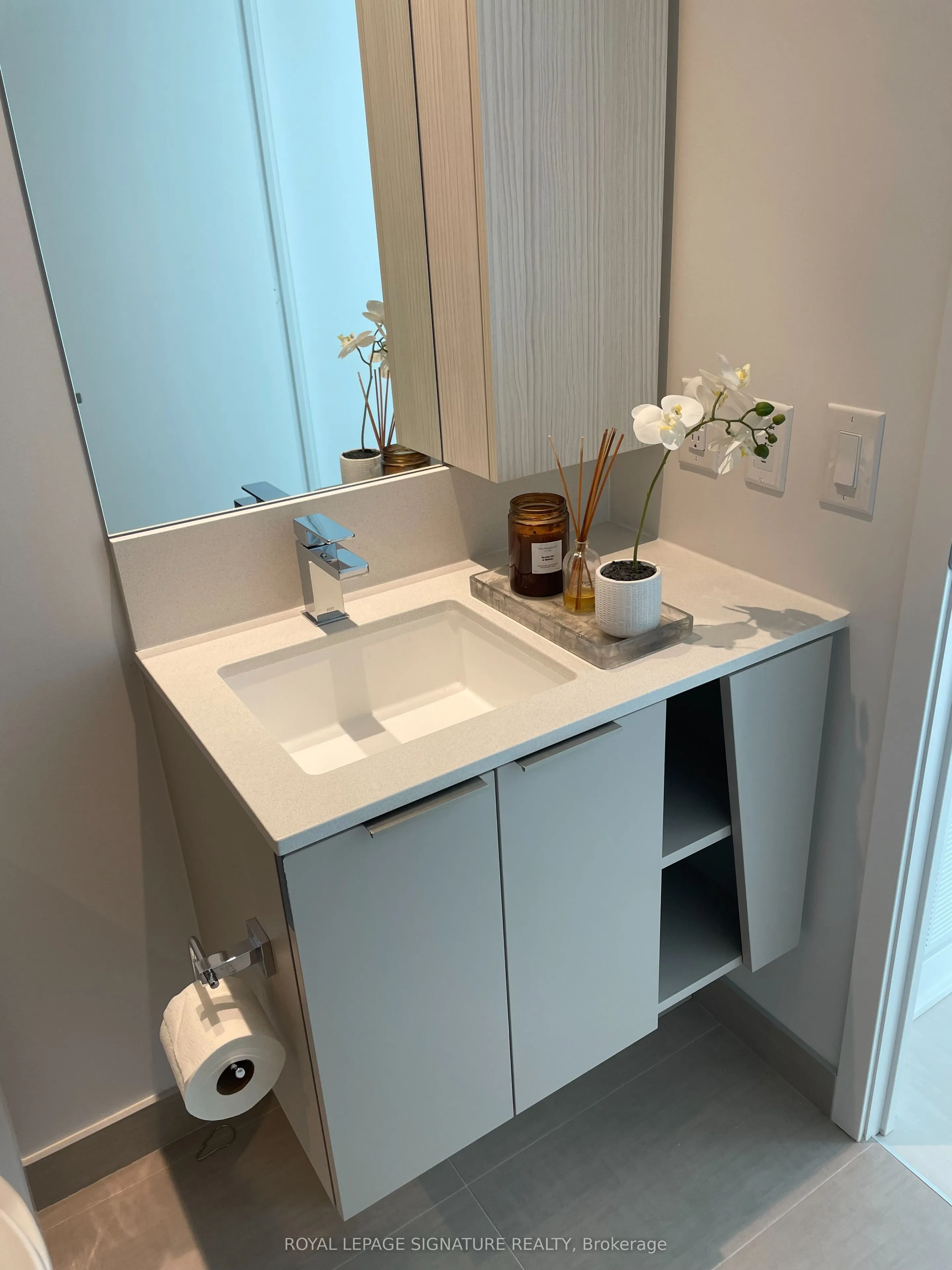 3900 Confederation Parkway, #2008
