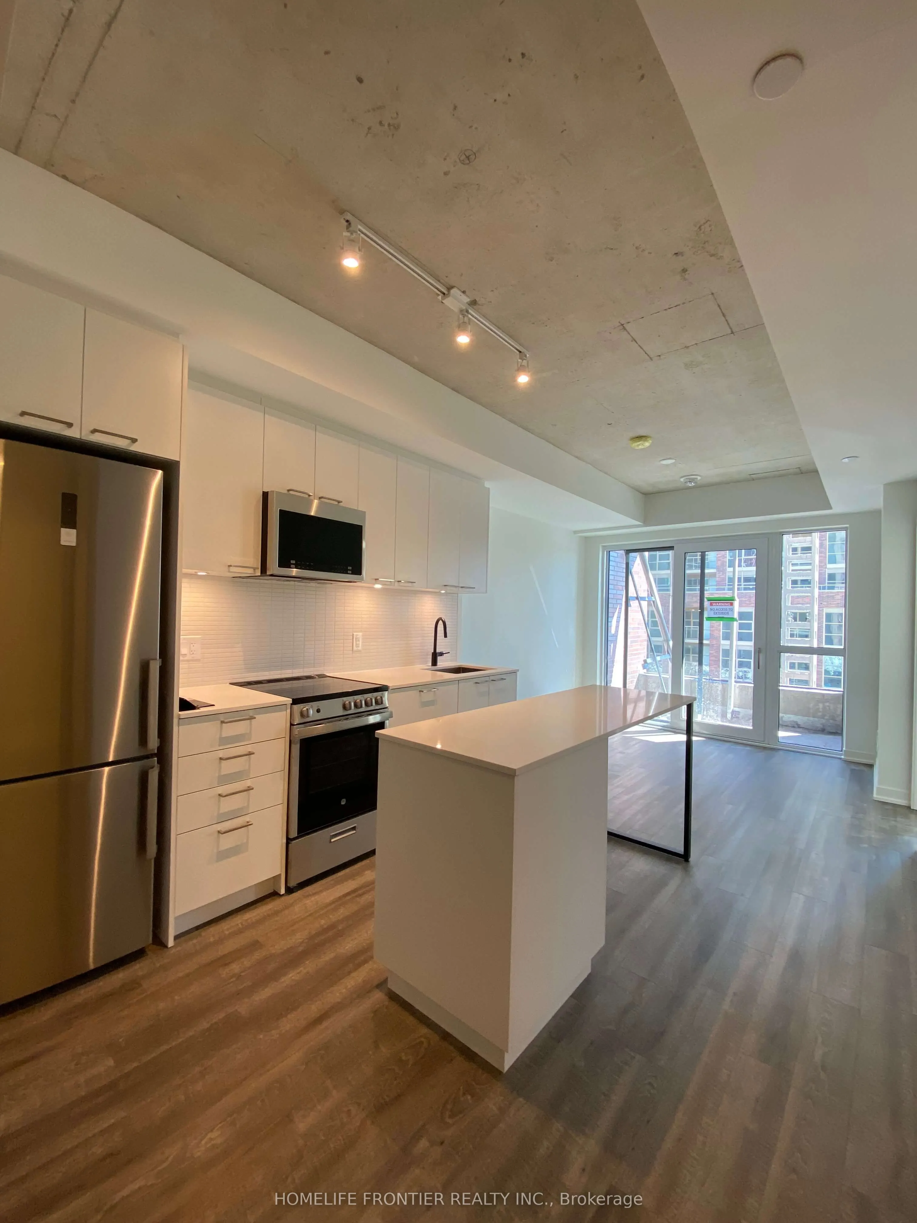 1808 St. Clair Avenue W, #412