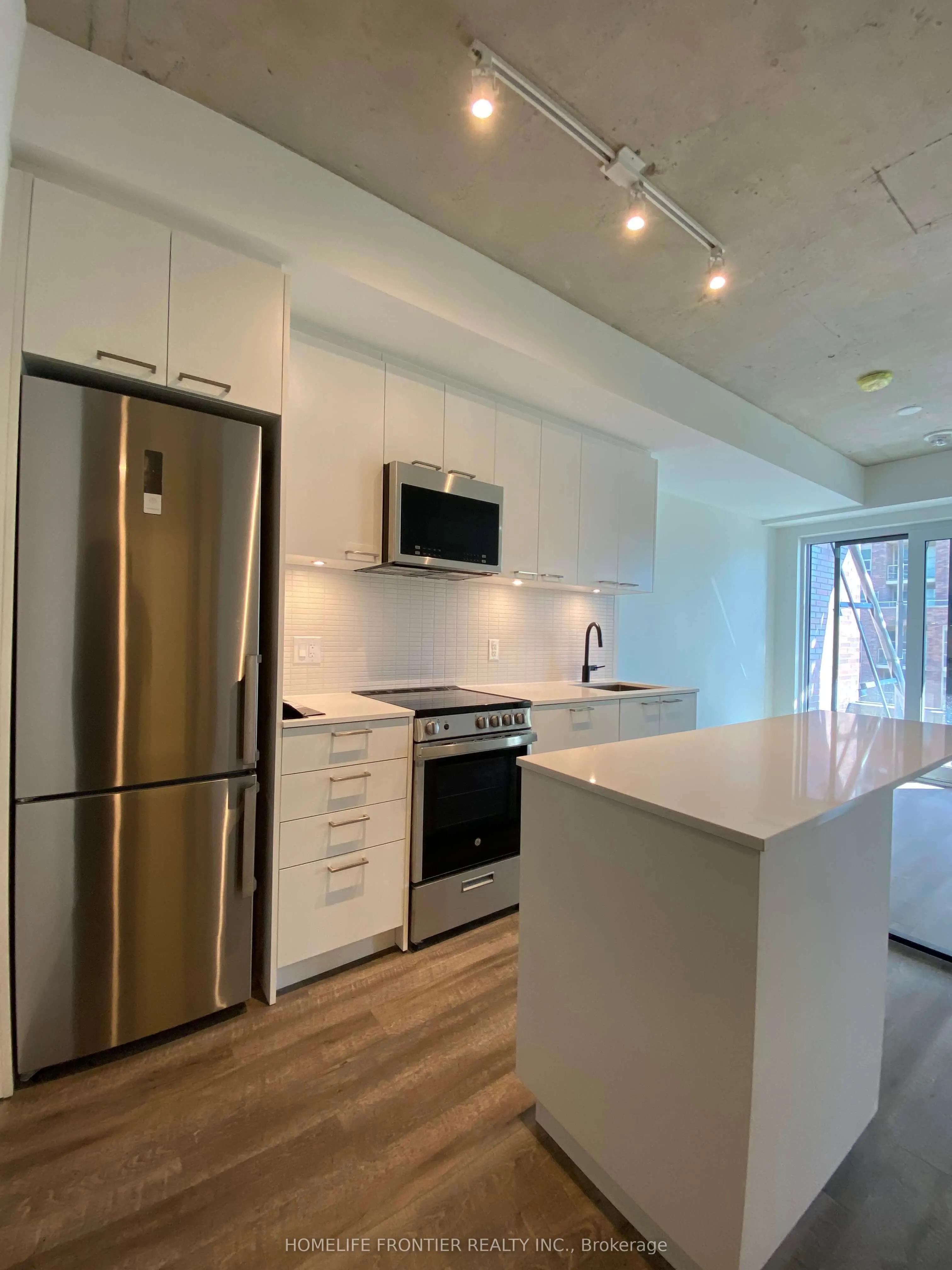 1808 St. Clair Avenue W, #412