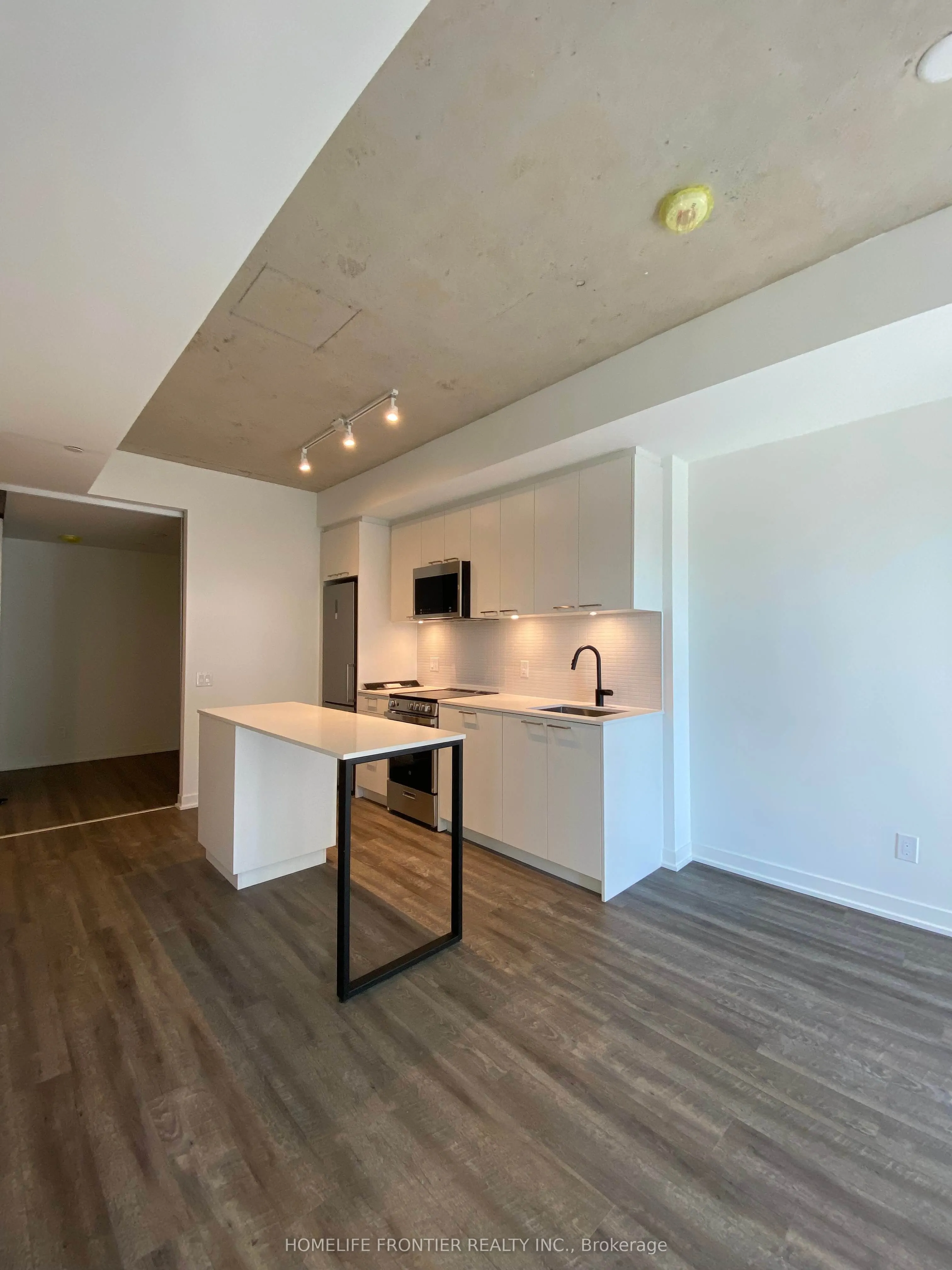 1808 St. Clair Avenue W, #412