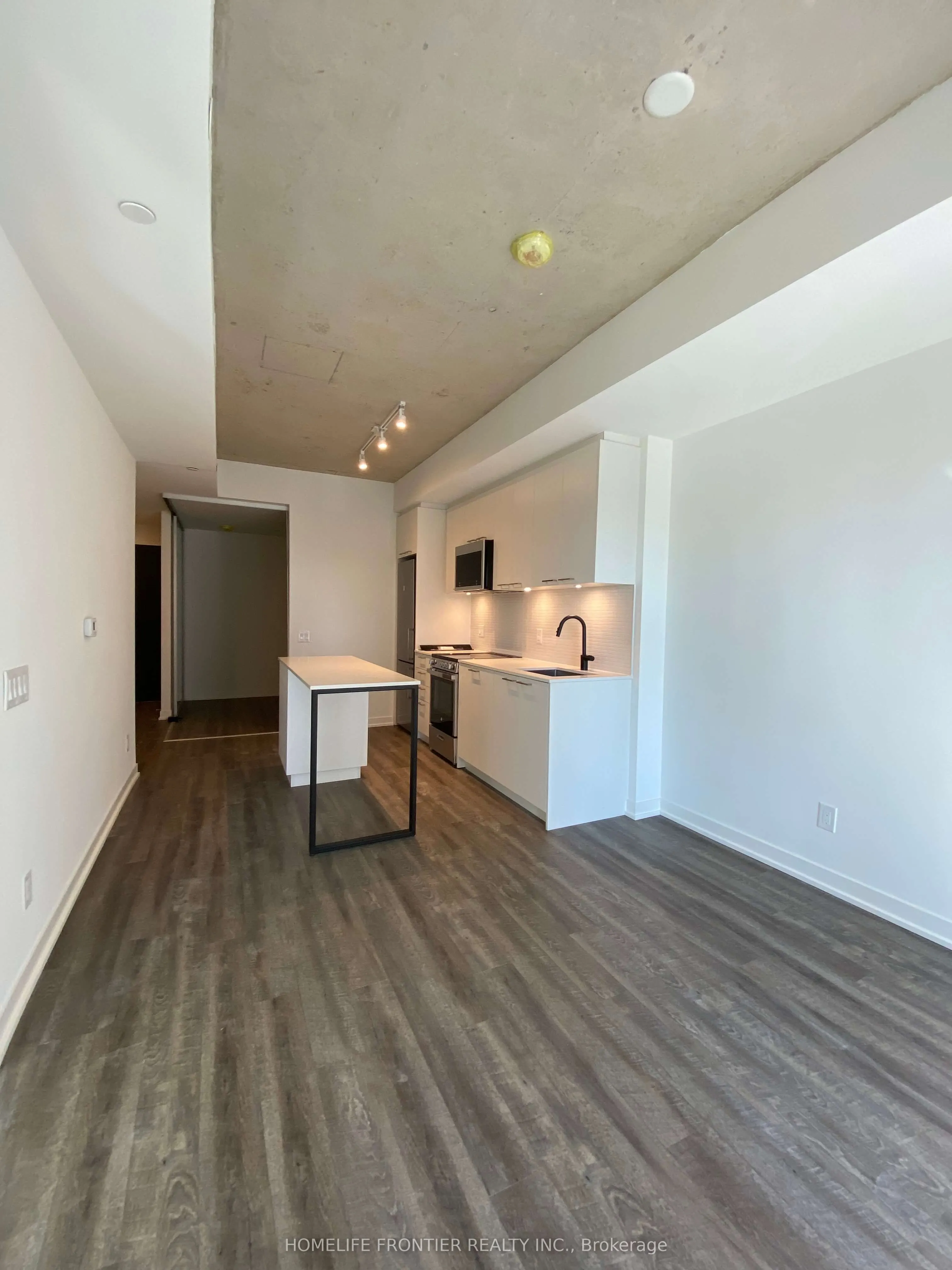 1808 St. Clair Avenue W, #412