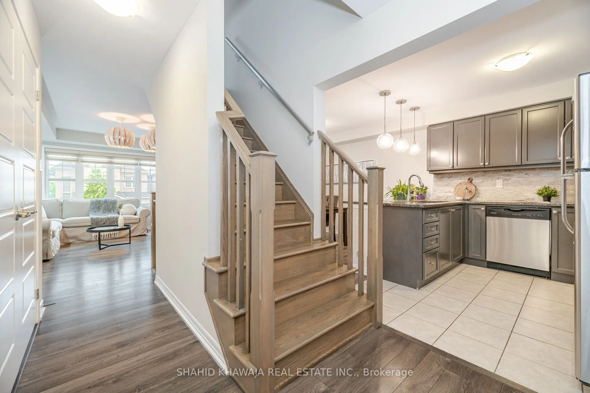 3078 Gardenia Gate