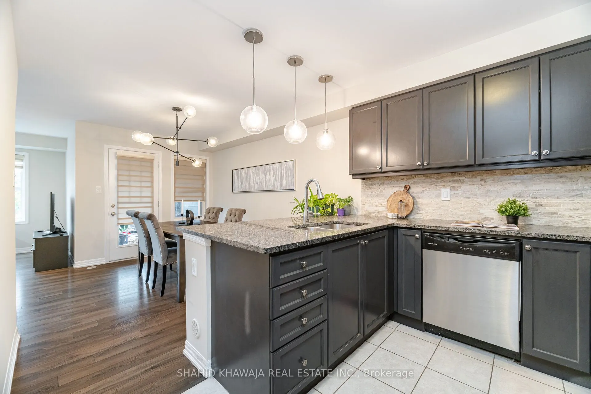 3078 Gardenia Gate