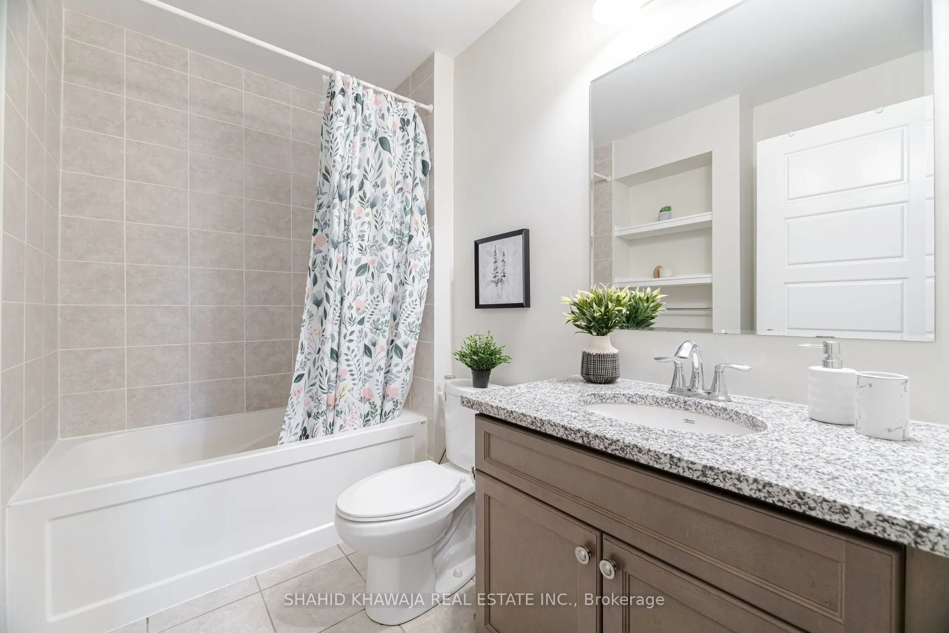 3078 Gardenia Gate